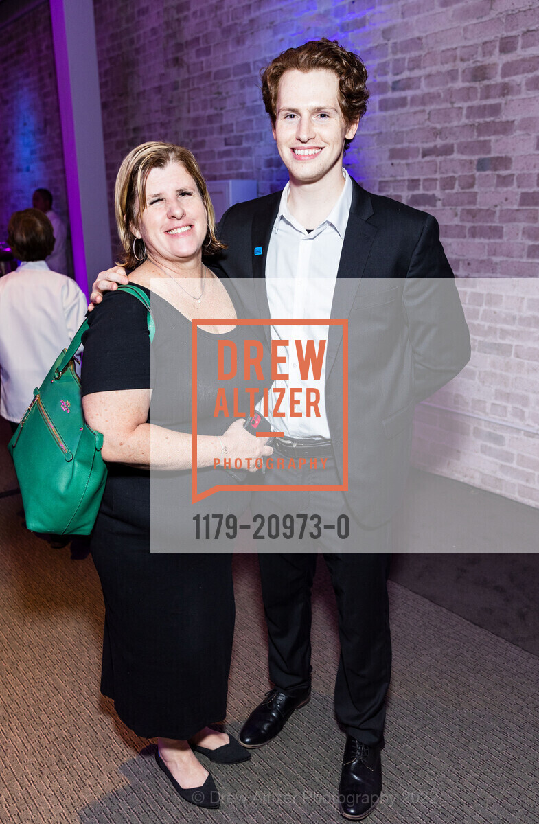 Emily Abraham, Tyler Schrepel, SFCC hosts Excellence in Business Awards 2022, San Francisco Design Center Galleria. 101 Henry Adams St, SF, CA 94103 US, October 27th, 2022, Photo #1179-20973-0 Emily Abraham, Tyler Schrepel, Photo #1179-20973-0