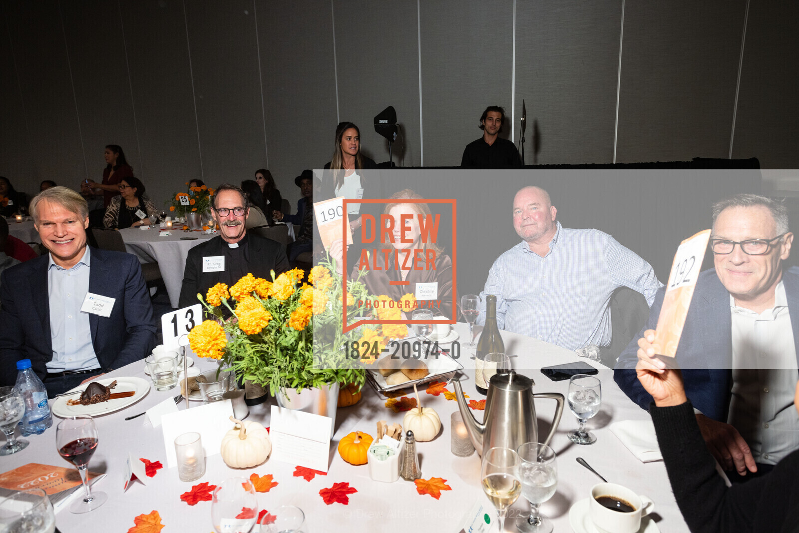 Todd Carter, Fr. Greg Bonfiglio, Christine Kennedy, Brennan Award's Dinner, Hyatt Regency San Francisco. 5 Embarcadero Ctr, SF, CA 94111 US, October 27th, 2022, Photo #1824-20974-0 Todd Carter, Fr. Greg Bonfiglio, Christine Kennedy, Photo #1824-20974-0