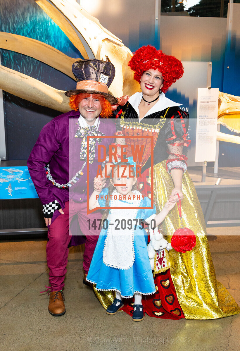 Kyle Russell, Annie Wright, Alice Wright Russell, California Academy's SuperNatural Halloween 2022, California Academy of Sciences. 55 Music Concourse Dr, San Francisco, CA 94118, October 28th, 2022, Photo #1470-20975-0 Kyle Russell, Annie Wright, Alice Wright Russell, Photo #1470-20975-0