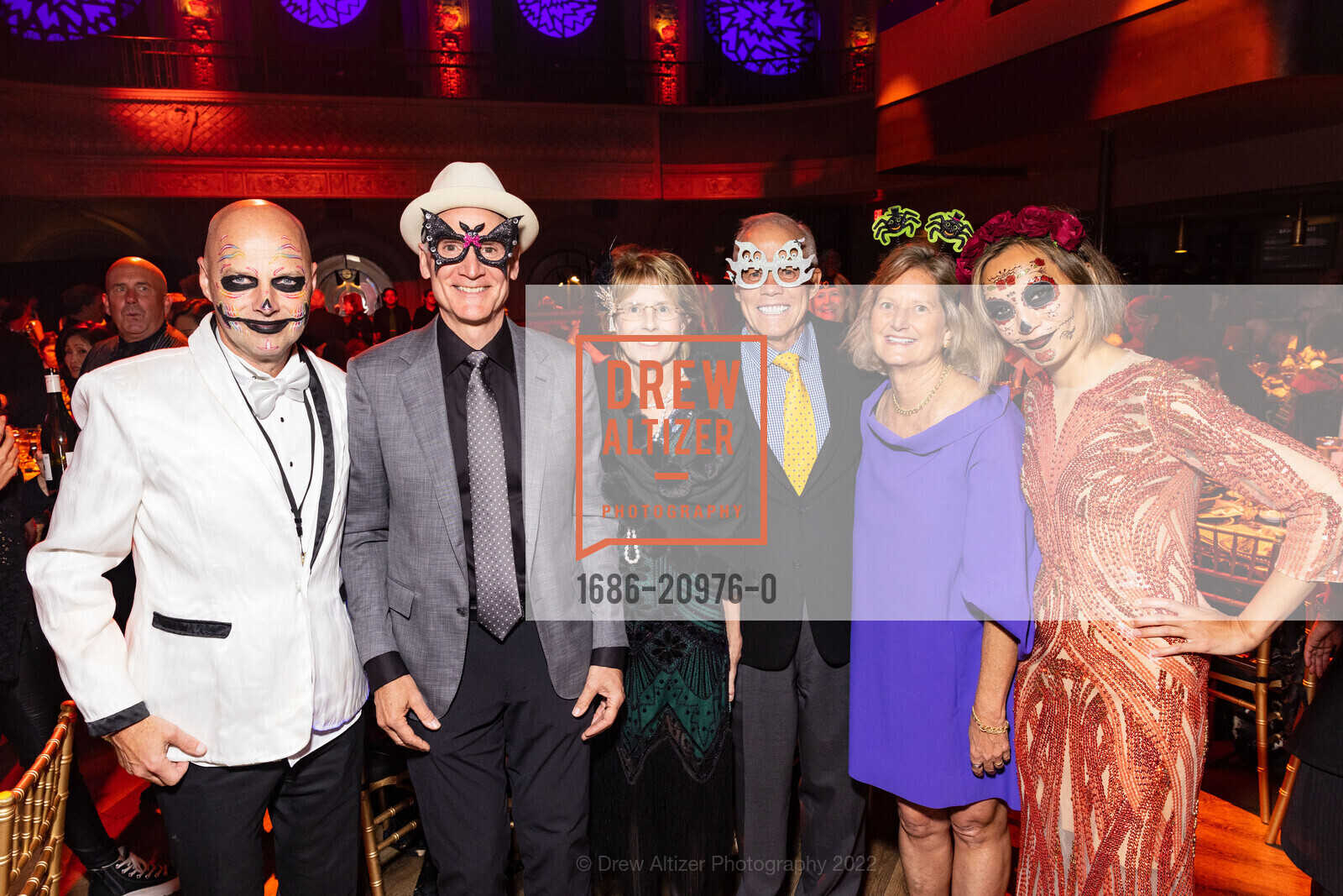 Sebastian Thrum, Marc Tessier-Lavigne, Mary Hynes, Kevin Ford, Celeste Ford, Doreen Xia, A.C.T All Hallows’ Gala 2022, August Hall. 420 Mason Street, San Francisco, CA 94102 US, October 28th, 2022, Photo #1686-20976-0 Sebastian Thrum, Marc Tessier-Lavigne, Mary Hynes, Kevin Ford, Celeste Ford, Doreen Xia, Photo #1686-20976-0