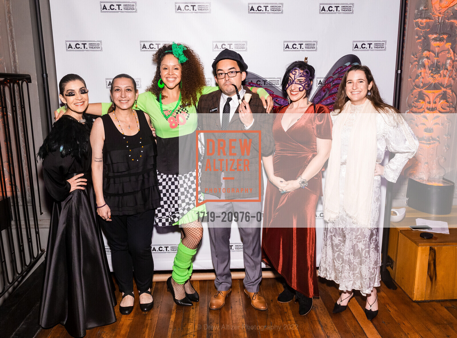 Irma Ramirez, Jennifer Peterian, Chrystal Ellis Sweazey, Andy Chan Donald, Shannon Davis, Katie Craddock, A.C.T All Hallows’ Gala 2022, August Hall. 420 Mason Street, San Francisco, CA 94102 US, October 28th, 2022, Photo #1719-20976-0 Irma Ramirez, Jennifer Peterian, Chrystal Ellis Sweazey, Andy Chan Donald, Shannon Davis, Katie Craddock, Photo #1719-20976-0