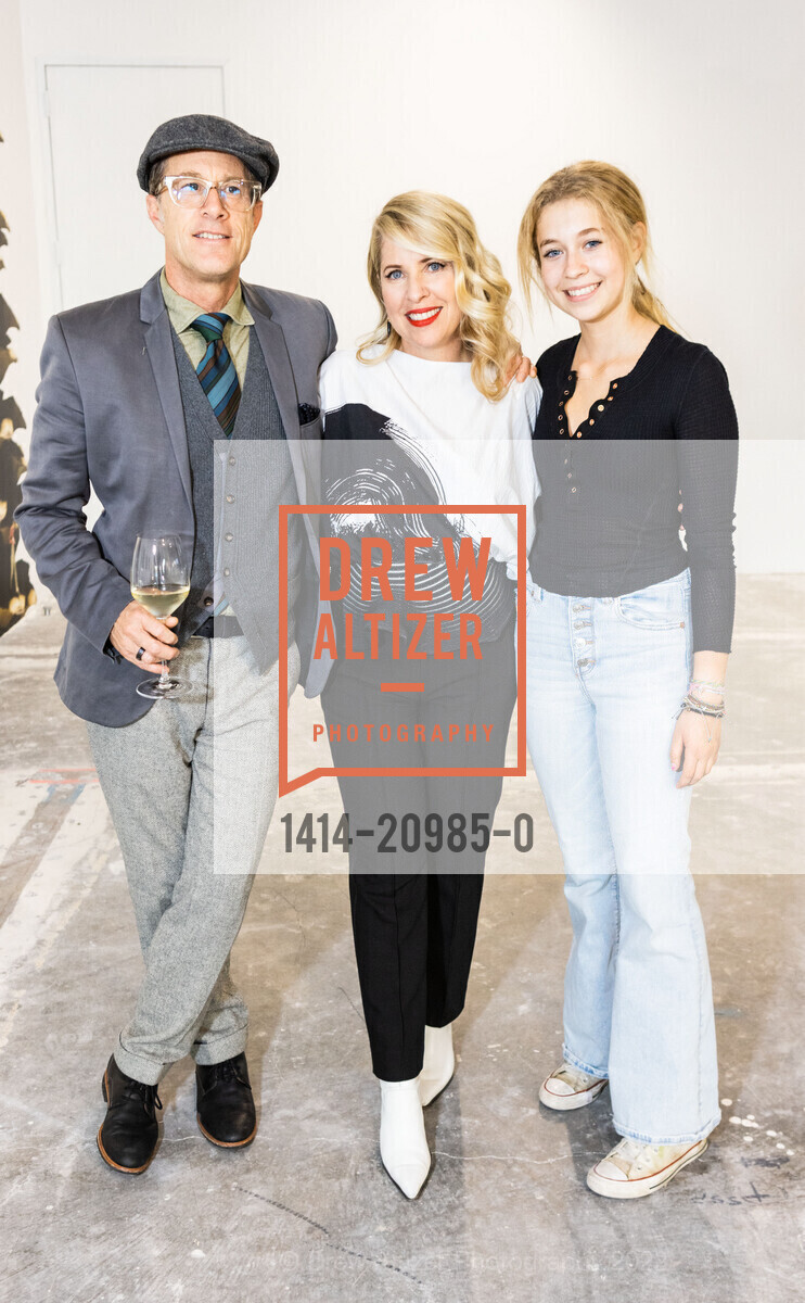 Jordan Shlain, Tiffany Shlain, Blooma Goldberg, Tiffany Shlain Opening at SHACK15, Ferry Building. Ferry Building, November 2nd, 2022, Photo #1414-20985-0 Jordan Shlain, Tiffany Shlain, Blooma Goldberg, Photo #1414-20985-0