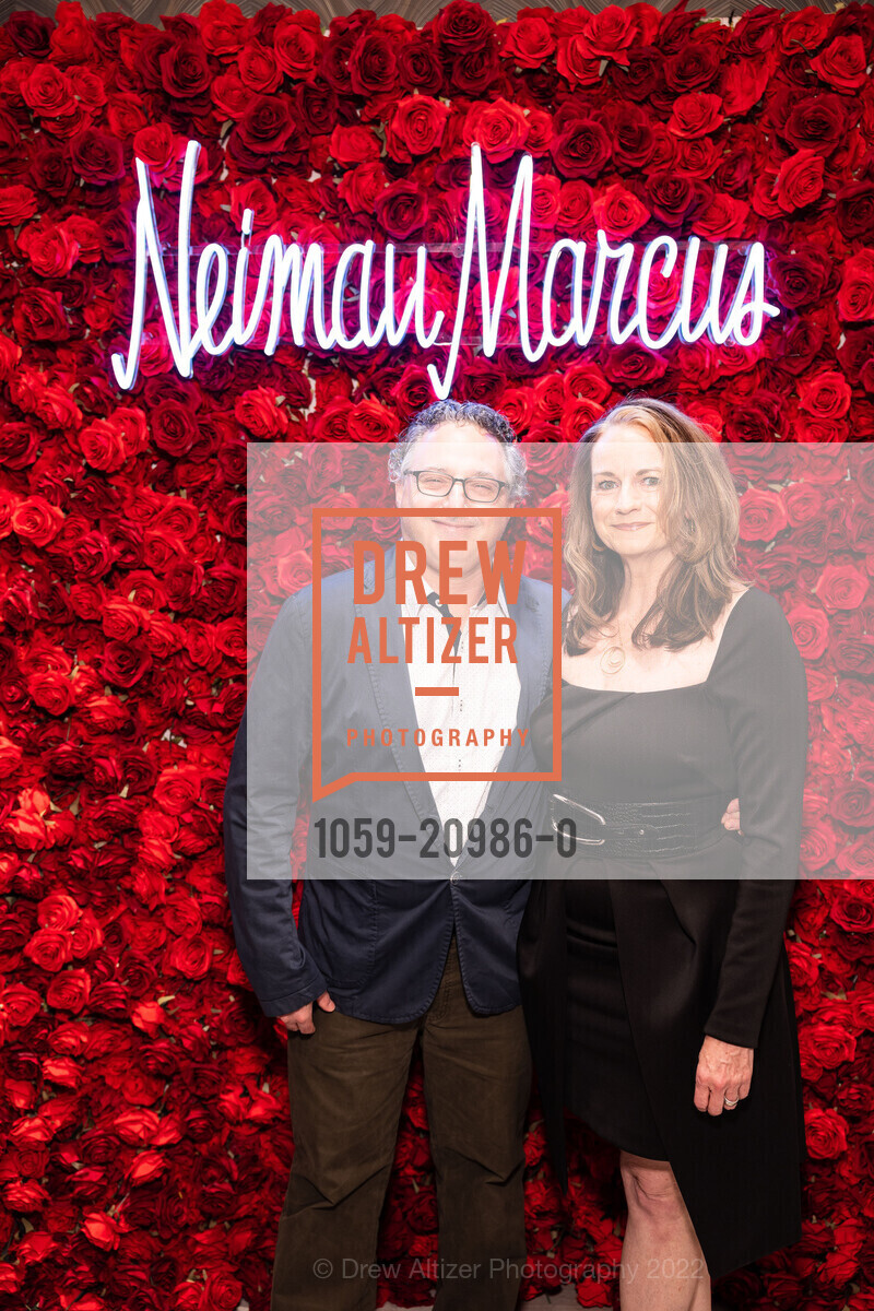 Paul Madonna, Joen Madonna, Neiman Marcus 40th Anniversary Celebration 2022, The Rotunda @ Neiman Marcus. 150 Stockton St, SF, CA 94108 US, November 2nd, 2022, Photo #1059-20986-0 Paul Madonna, Joen Madonna, Photo #1059-20986-0