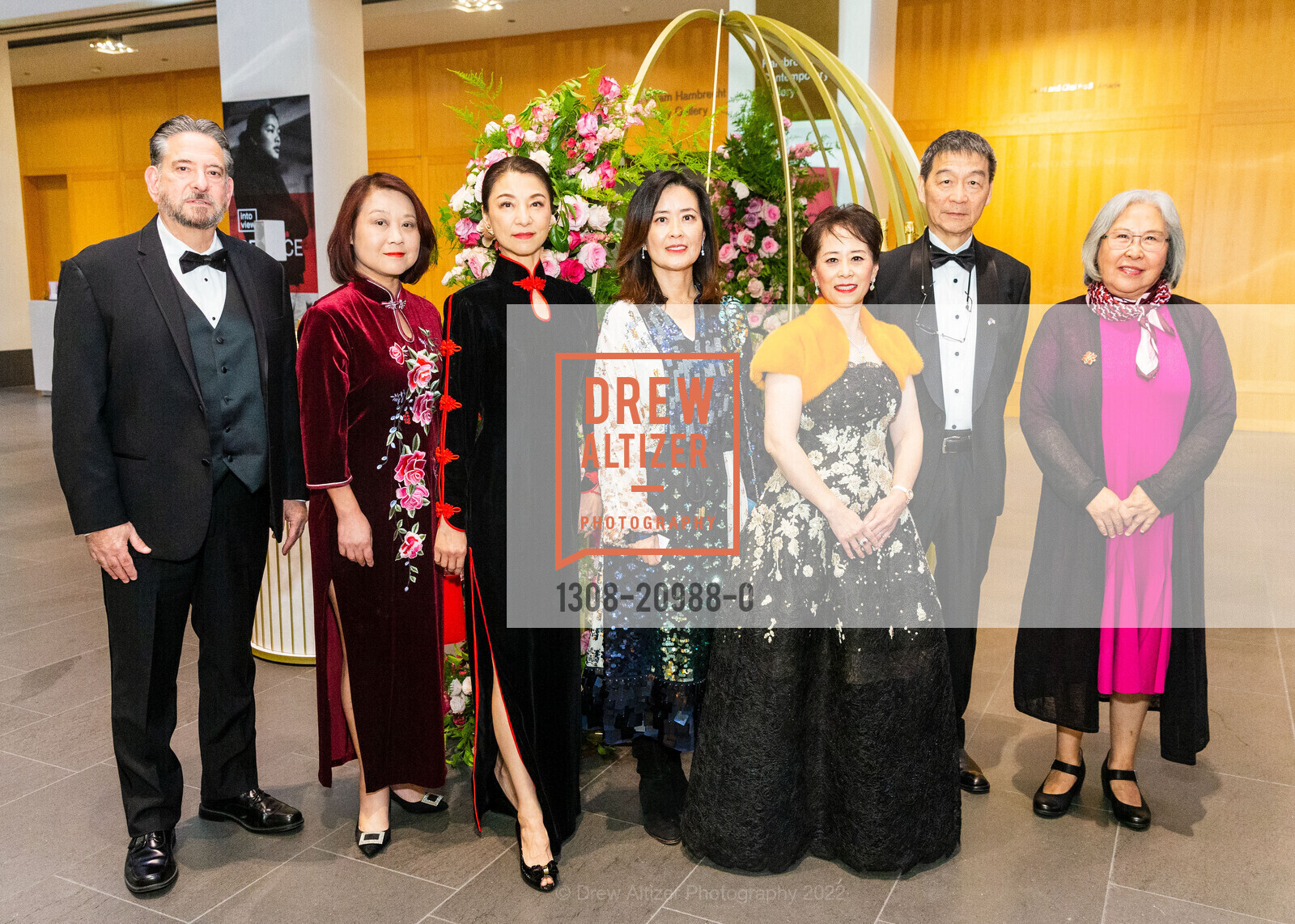 Andrew Gelb, Meng Chen, Xiaopei Gelb, Chaomei Chen, Yu Wu, Shirley Shi, Photo #1308-20988-0