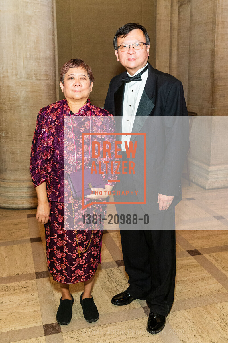 Ingrid Lai, William Chu, Asian Art Museum Tiger Gala 2022, Asian Art Museum. 200 Larkin St, San Francisco, CA 94102, November 3rd, 2022, Photo #1381-20988-0 Ingrid Lai, William Chu, Photo #1381-20988-0