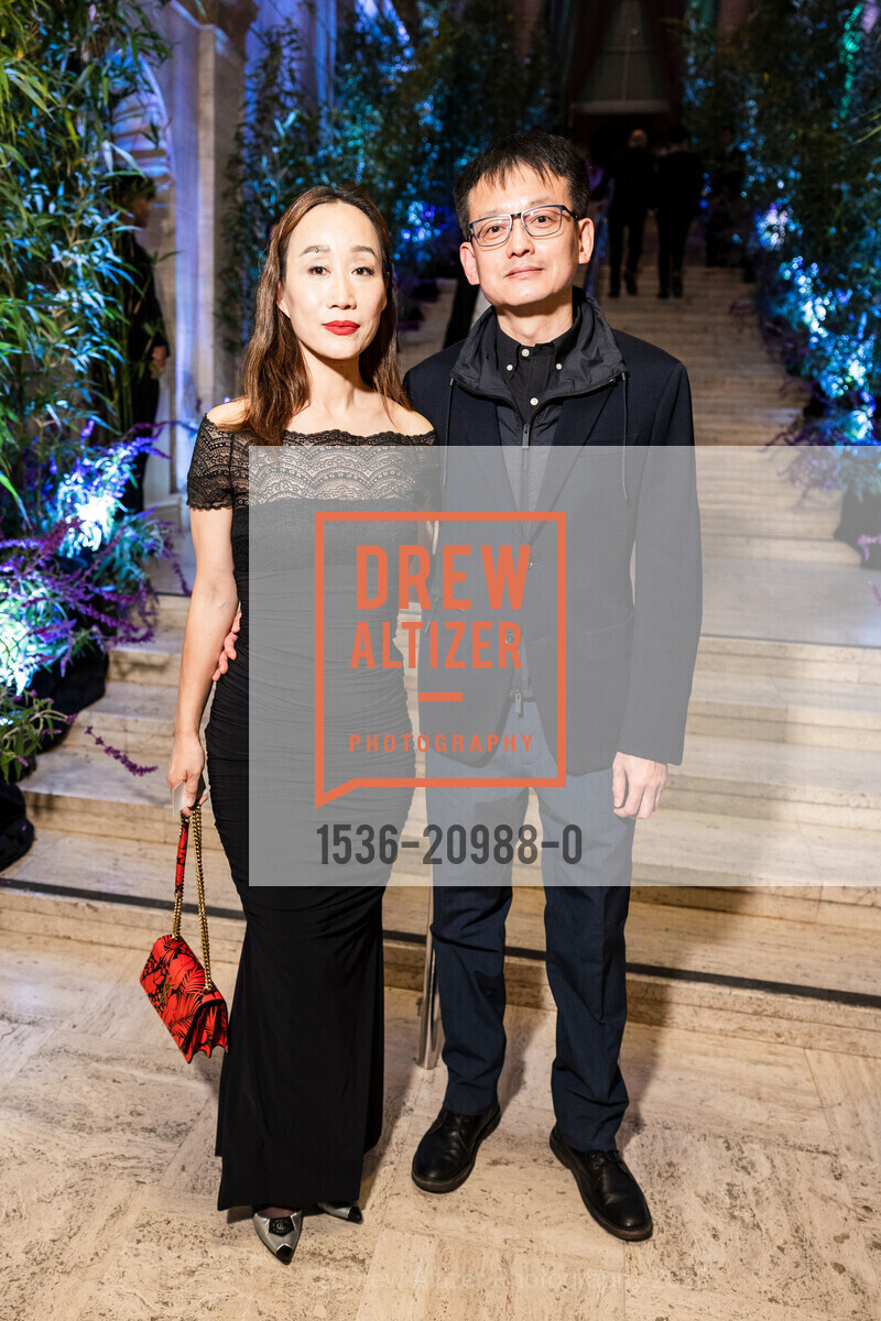 Sally Shi, Hansong Chang, Asian Art Museum Tiger Gala 2022, Asian Art Museum. 200 Larkin St, San Francisco, CA 94102, November 3rd, 2022, Photo #1536-20988-0 Sally Shi, Hansong Chang, Photo #1536-20988-0