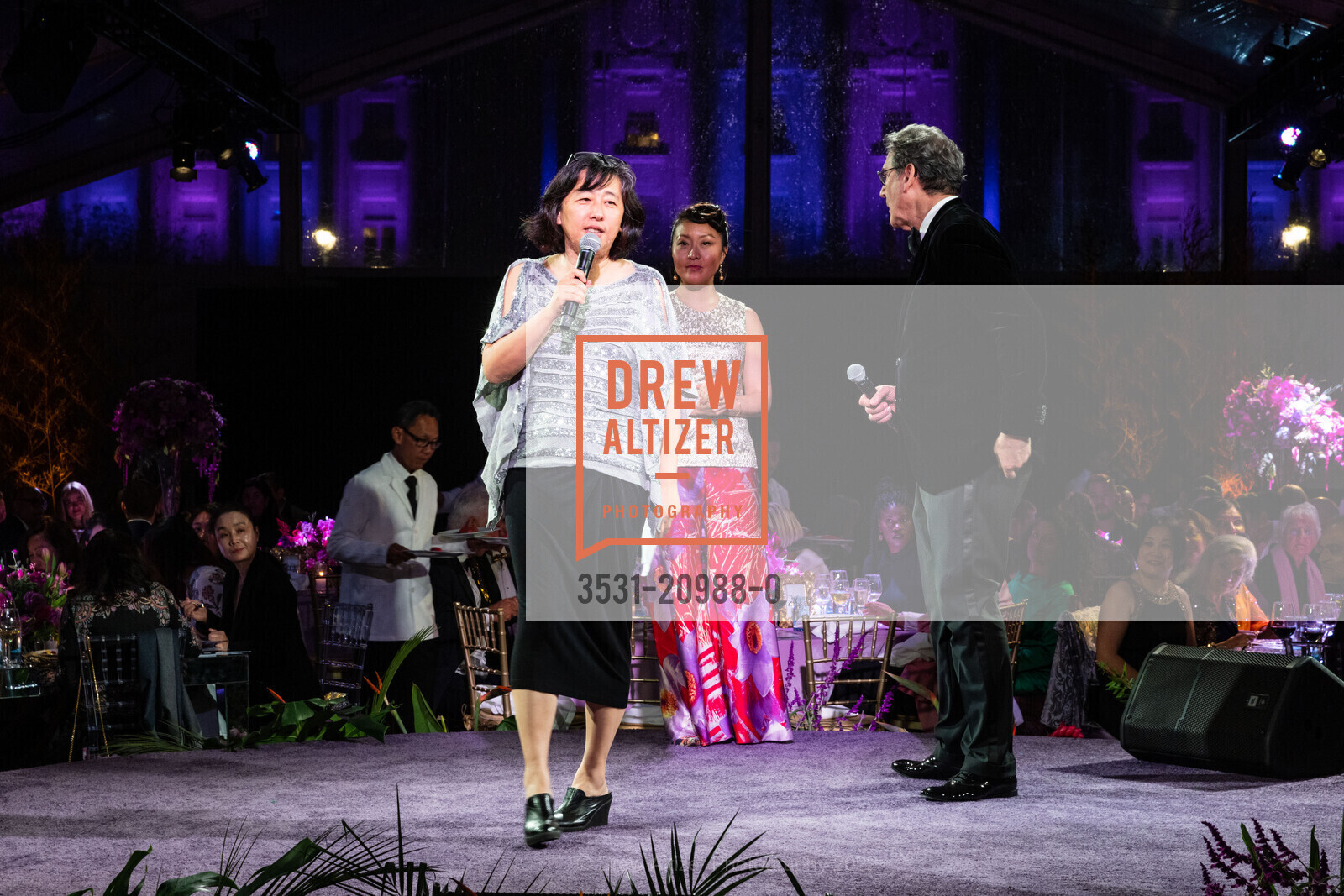 Abby Chen, Fred Levin, Phyllis Kao, Asian Art Museum Tiger Gala 2022, Asian Art Museum. 200 Larkin St, San Francisco, CA 94102, November 3rd, 2022, Photo #3531-20988-0 Abby Chen, Fred Levin, Phyllis Kao, Photo #3531-20988-0