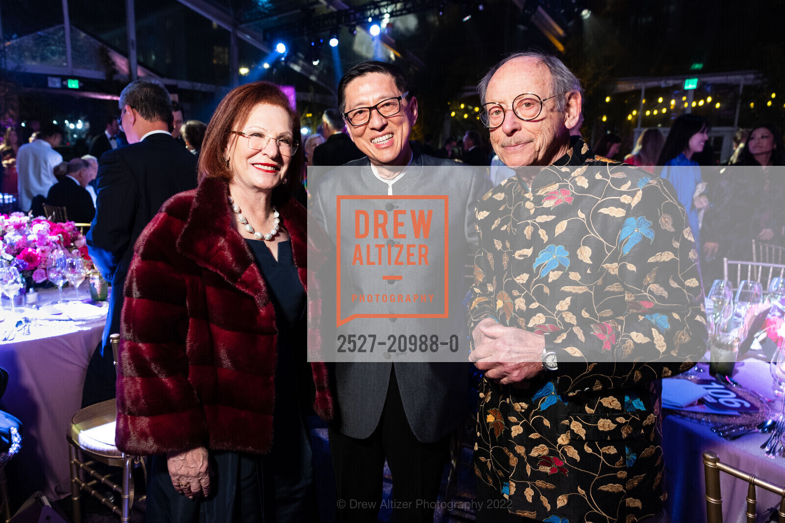 Romana Bracco, David Shen, Bernard Osher, Asian Art Museum Tiger Gala 2022, Asian Art Museum. 200 Larkin St, San Francisco, CA 94102, November 3rd, 2022, Photo #2527-20988-0 Romana Bracco, David Shen, Bernard Osher, Photo #2527-20988-0