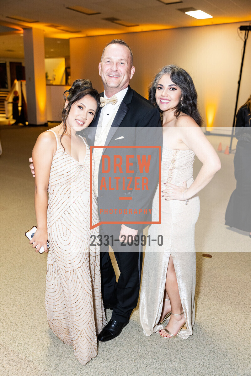 Jennifer Nuval, William Foster, Alma Gama, The Redwoods Golden 50th Anniversary Gala 2022, The Redwoods - Retirement, Assisted Living and Skilled Nursing. 40 Camino Alto, Mill Valley, CA 94941 US, November 5th, 2022, Photo #2331-20991-0 Jennifer Nuval, William Foster, Alma Gama, Photo #2331-20991-0
