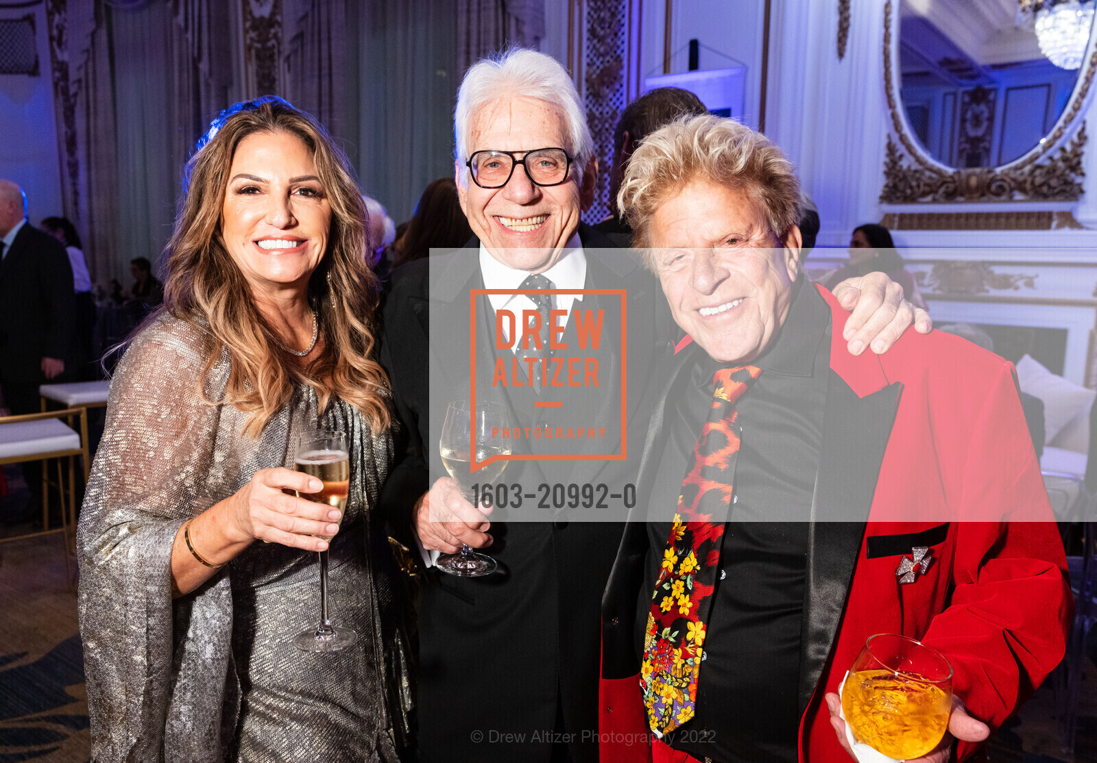 Lisa Douglas, John Grillos, Michael Douglas, Photo #1603-20992-0