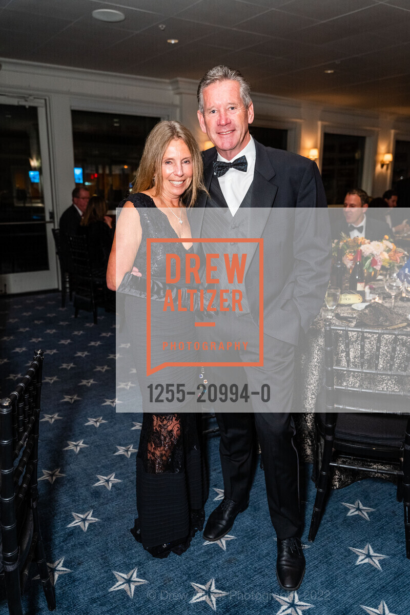 Shana Lynch, Ed Lynch, The Commodore's Ball, San Francisco Yacht Club. 98 Beach Rd, Belvedere, CA 94920 US, November 5th, 2022, Photo #1255-20994-0 Shana Lynch, Ed Lynch, Photo #1255-20994-0