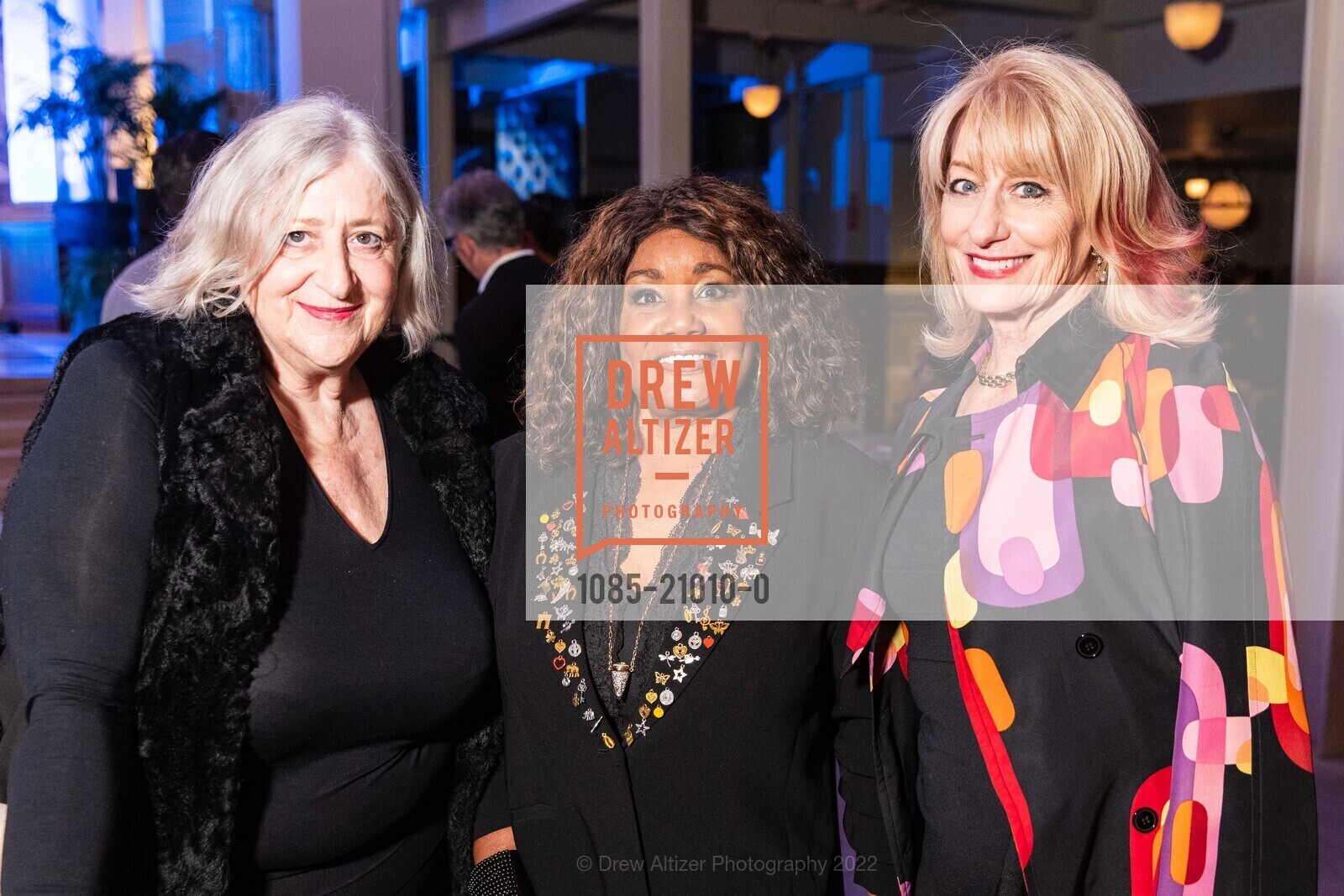 Susan Magley, Carolyn Tyler, Pattie Lawton, 2022 San Francisco Arts Medallion, St. Joseph's Art Society. 1401 Howard St, SF, CA 94103 US, November 15th, 2022, Photo #1085-21010-0 Susan Magley, Carolyn Tyler, Pattie Lawton, Photo #1085-21010-0