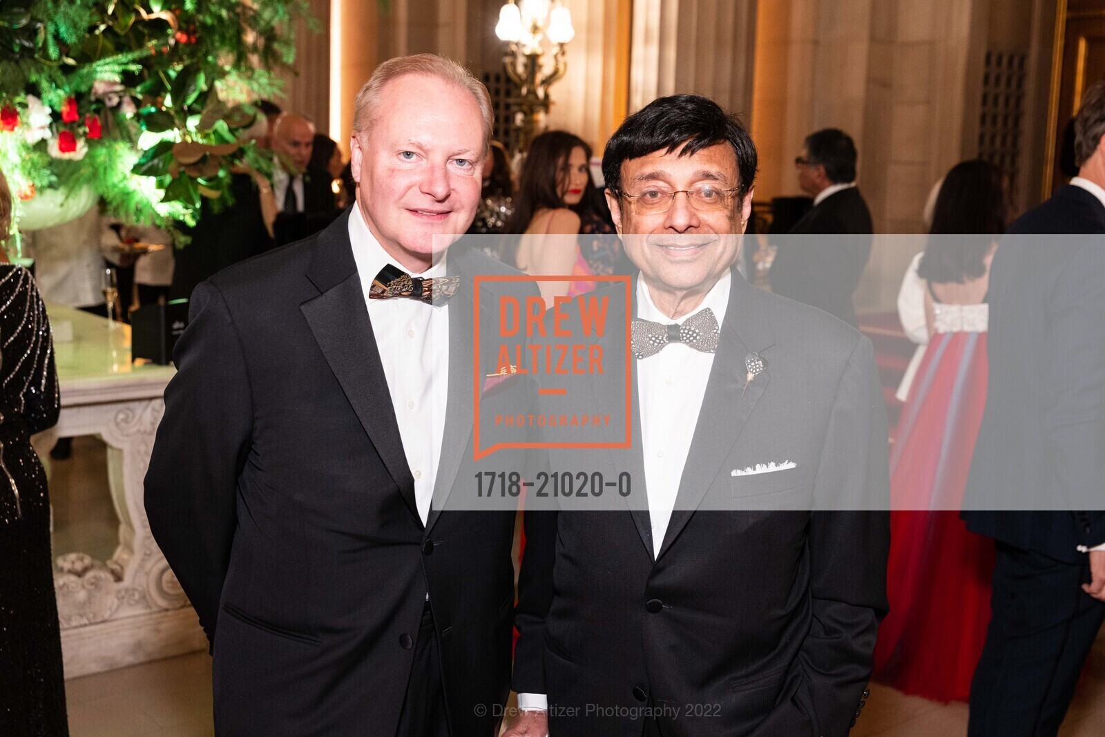 Brian James, Shariq Yosufzai, San Francisco Opera Guild's Evening on The Stage 2022, Opera House. 401 Van Ness Avenue, November 29th, 2022, Photo #1718-21020-0 Brian James, Shariq Yosufzai, Photo #1718-21020-0