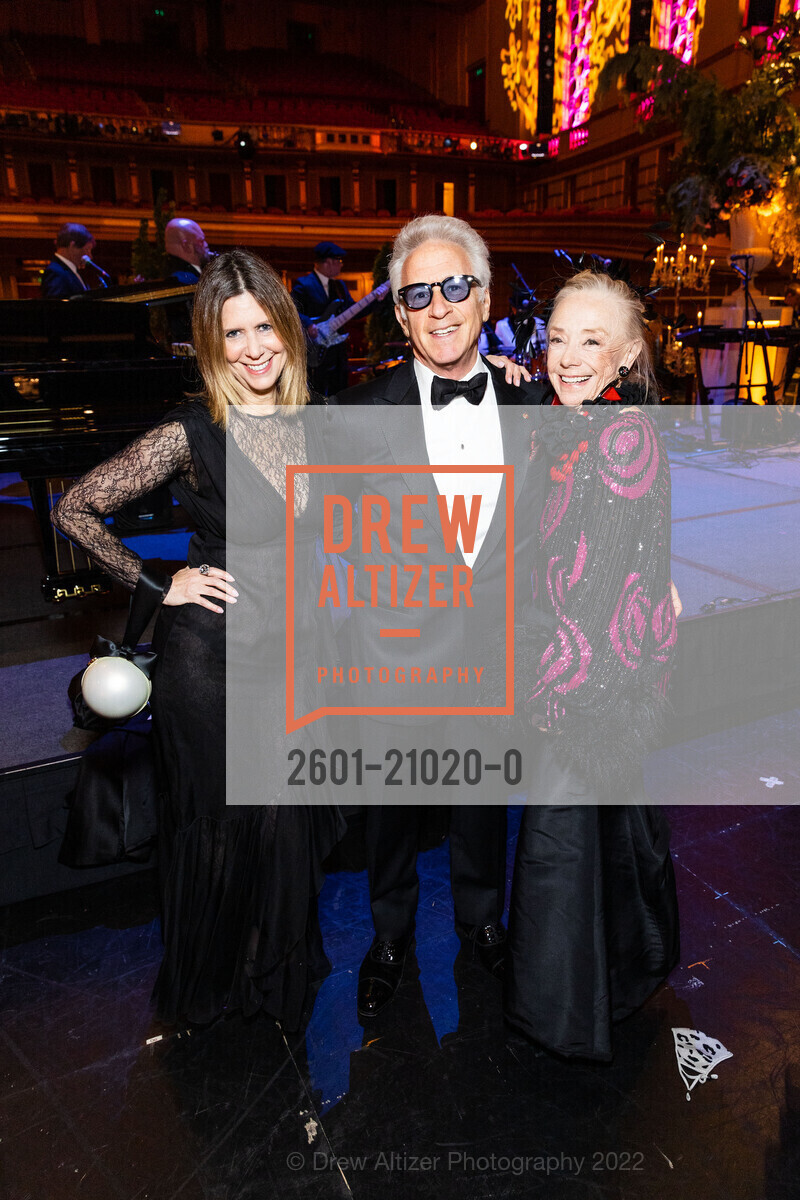 Donna Berg, Richard Heckler, Malin Giddiings, San Francisco Opera Guild's Evening on The Stage 2022, Opera House. 401 Van Ness Avenue, November 29th, 2022, Photo #2601-21020-0 Donna Berg, Richard Heckler, Malin Giddiings, Photo #2601-21020-0
