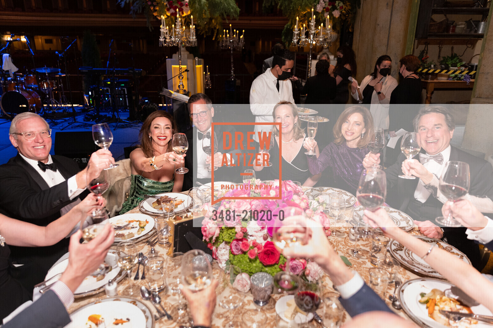 Maryam Muduroglu, Jeff Amann, Anne Pedrero, Elena Zorn, Gregory Malin, Lisa Zanze, San Francisco Opera Guild's Evening on The Stage 2022, Opera House. 401 Van Ness Avenue, November 29th, 2022, Photo #3481-21020-0 Maryam Muduroglu, Jeff Amann, Anne Pedrero, Elena Zorn, Gregory Malin, Lisa Zanze, Photo #3481-21020-0