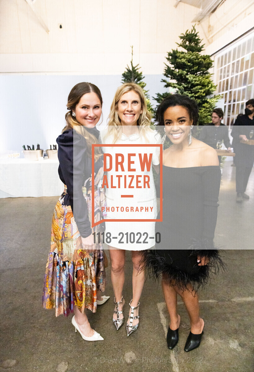 Nikki Chang, Sarah Gallo, Alexandria Lewis, Children of Shelters Jingle Mingle 2022, Gallery 308. 2 Marina Blvd, SF, CA 94123 US, December 1st, 2022, Photo #1118-21022-0 Nikki Chang, Sarah Gallo, Alexandria Lewis, Photo #1118-21022-0