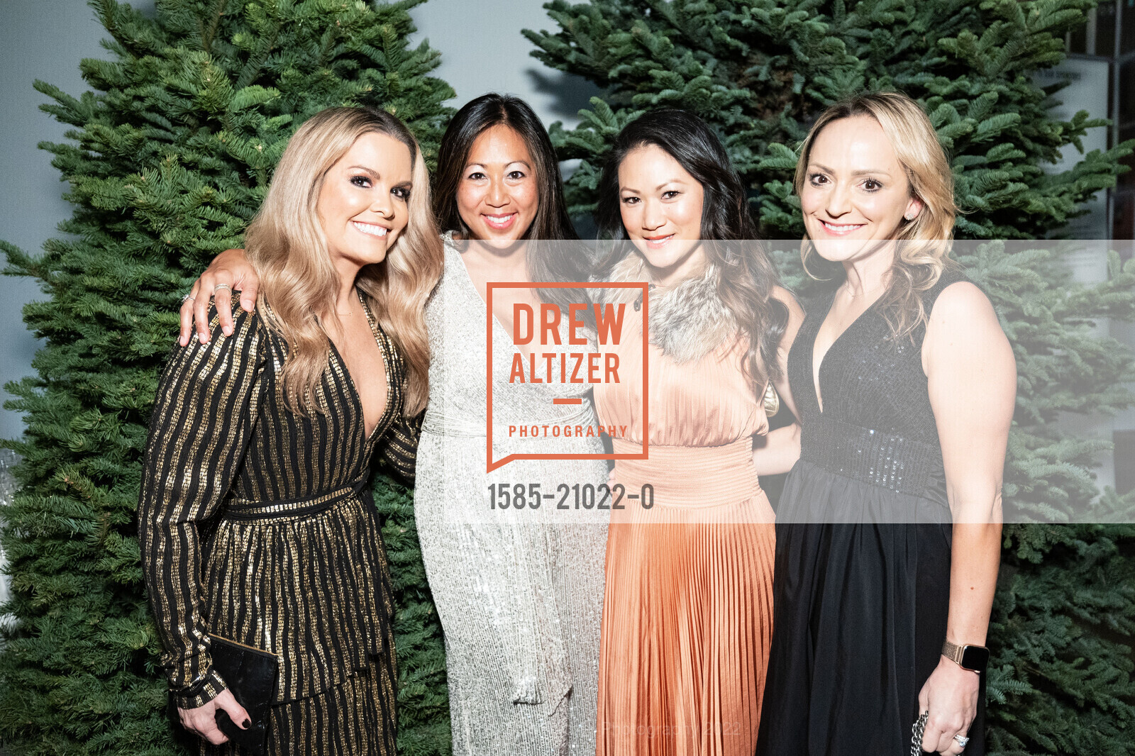 Laurie Burns, Rhea Miller, Vivian Nevin, Tiffany Liesch, Children of Shelters Jingle Mingle 2022, Gallery 308. 2 Marina Blvd, SF, CA 94123 US, December 1st, 2022, Photo #1585-21022-0 Laurie Burns, Rhea Miller, Vivian Nevin, Tiffany Liesch, Photo #1585-21022-0