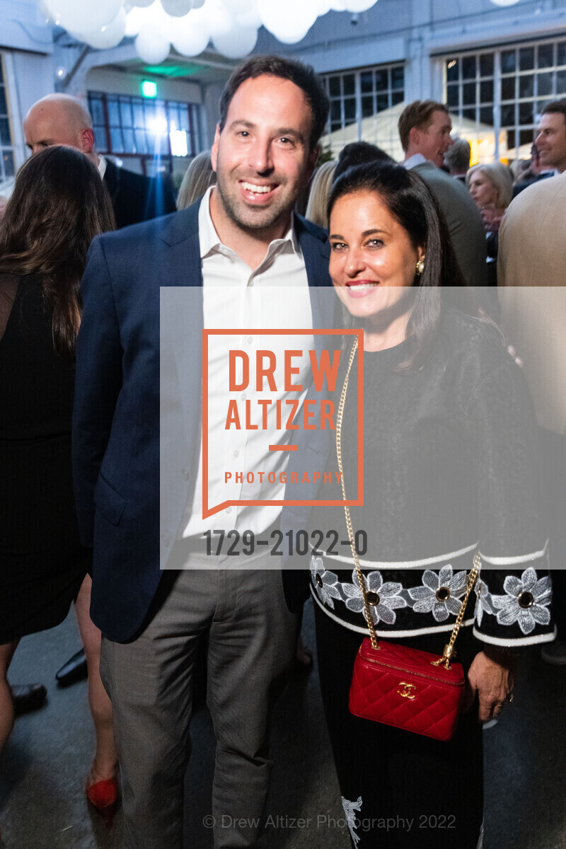 David Owen, Natalia Urrutia, Children of Shelters Jingle Mingle 2022, Gallery 308. 2 Marina Blvd, SF, CA 94123 US, December 1st, 2022, Photo #1729-21022-0 David Owen, Natalia Urrutia, Photo #1729-21022-0