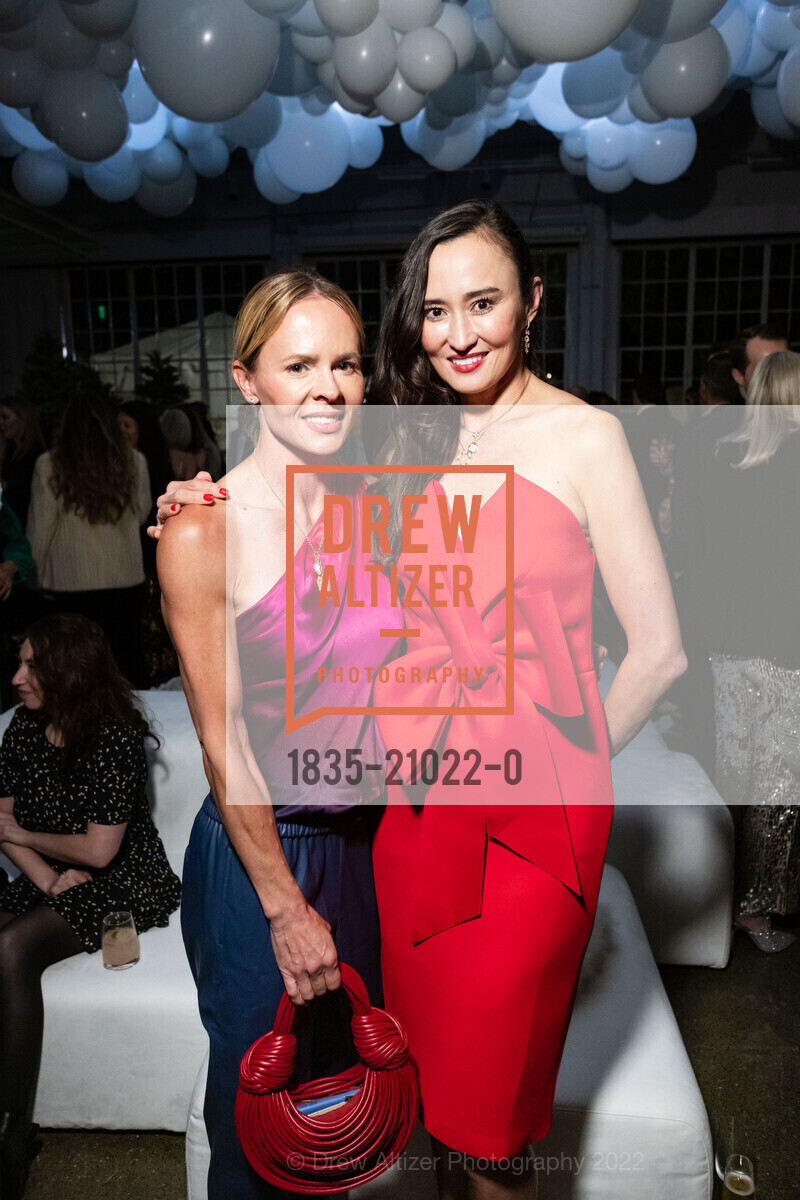Emily Zentry, Shannon Rajewski, Children of Shelters Jingle Mingle 2022, Gallery 308. 2 Marina Blvd, SF, CA 94123 US, December 1st, 2022, Photo #1835-21022-0 Emily Zentry, Shannon Rajewski, Photo #1835-21022-0