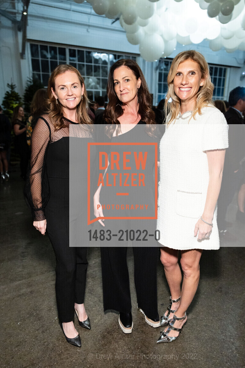 Katie Spalding, Nicole Hollis, Sarah Gallo, Children of Shelters Jingle Mingle 2022, Gallery 308. 2 Marina Blvd, SF, CA 94123 US, December 1st, 2022, Photo #1483-21022-0 Katie Spalding, Nicole Hollis, Sarah Gallo, Photo #1483-21022-0