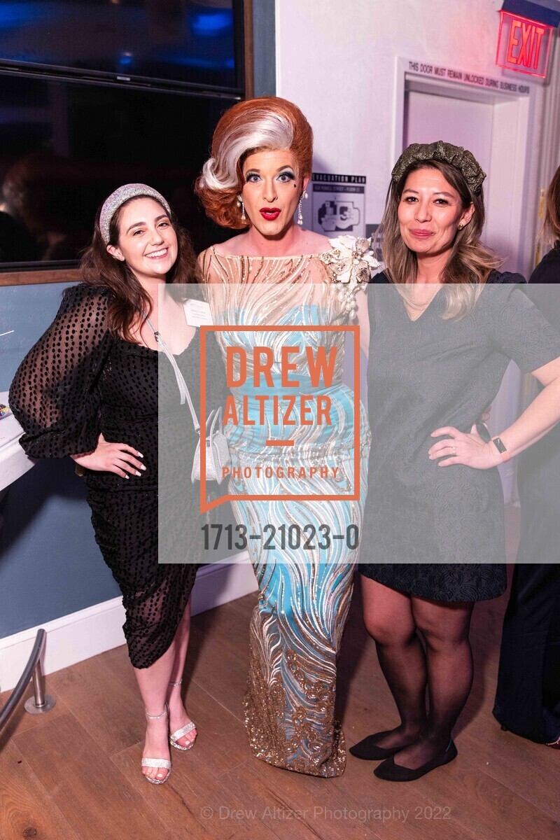 Jessica Chilingerian, The Countess Katya Smirnoff-Skyy, Union Square Foundation Holiday Fundraiser, Après Union Square: Walking In A Winter Wanderland, Starlite Room at the Beacon Grand Hotel. 450 Powell St, San Francisco, CA 94108 US, December 1st, 2022, Photo #1713-21023-0 Jessica Chilingerian, The Countess Katya Smirnoff-Skyy, Photo #1713-21023-0
