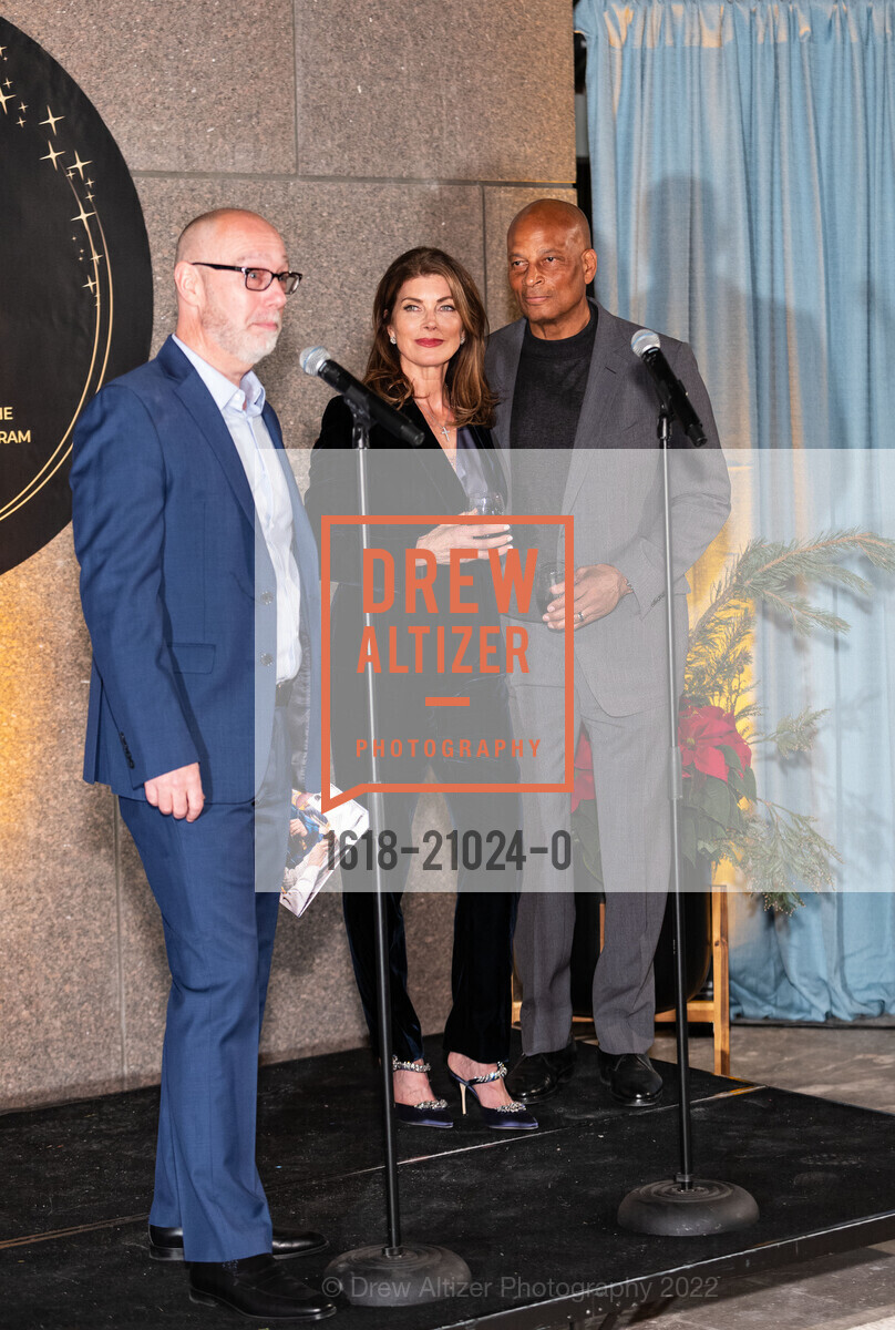 David Greco, Karen Lott, Ronnie Lott, Ronnie and Karen Lott All Stars Helping Kids Holiday Event 2022, The Vault. 555 California St, SF, CA 94104 US, December 2nd, 2022, Photo #1618-21024-0 David Greco, Karen Lott, Ronnie Lott, Photo #1618-21024-0