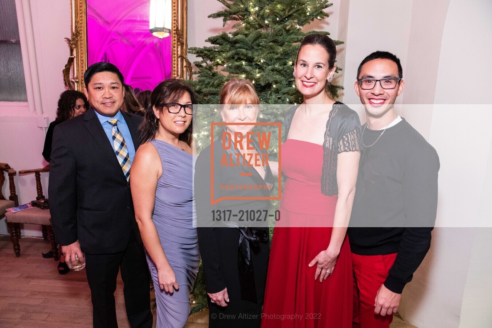 Roel Ferrales, Joanne Sun, Bernadette Ruggles, Stacy Macion, Nicky Peng, Holiday Hob Nob benefiting St. Francis Foundation 2022, Saint Joseph’s Arts Society. 1401 Howard St, SF, CA 94103 US, December 3rd, 2022, Photo #1317-21027-0 Roel Ferrales, Joanne Sun, Bernadette Ruggles, Stacy Macion, Nicky Peng, Photo #1317-21027-0