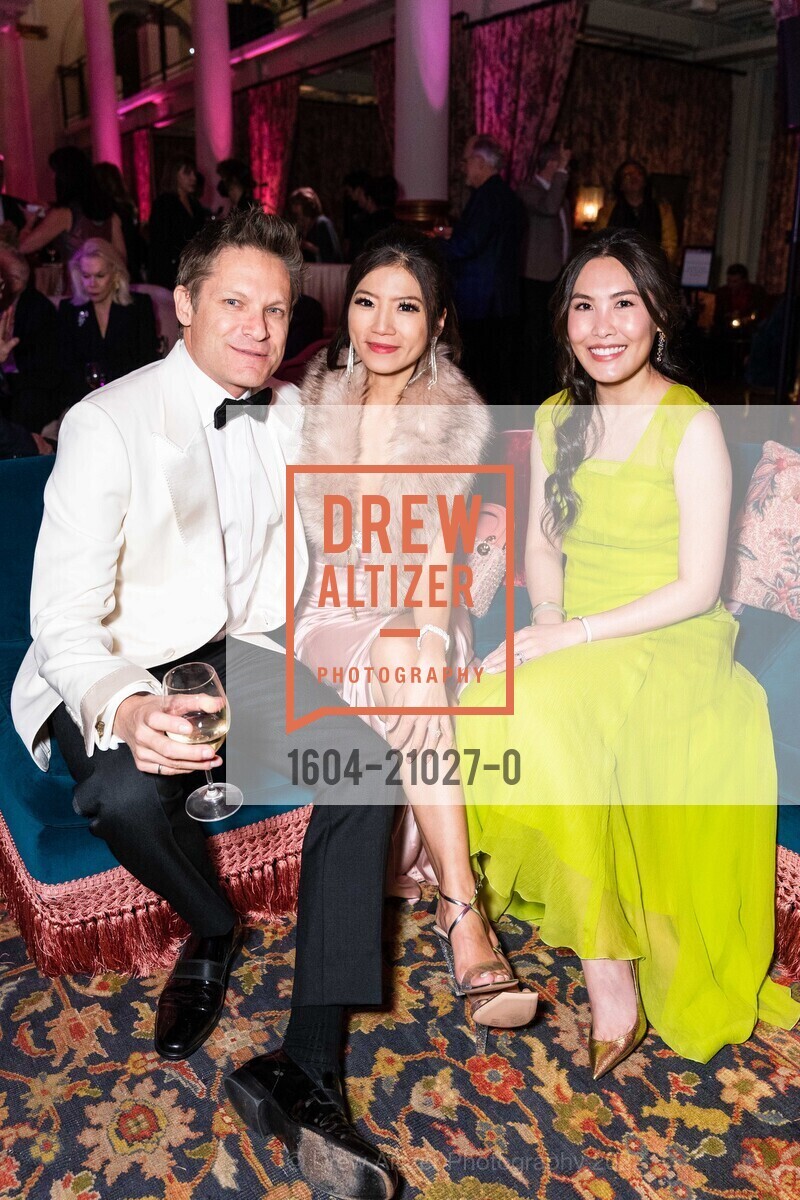 Mike Dinsdale, Fujo Chen, Ellie Chen, Holiday Hob Nob benefiting St. Francis Foundation 2022, Saint Joseph’s Arts Society. 1401 Howard St, SF, CA 94103 US, December 3rd, 2022, Photo #1604-21027-0 Mike Dinsdale, Fujo Chen, Ellie Chen, Photo #1604-21027-0