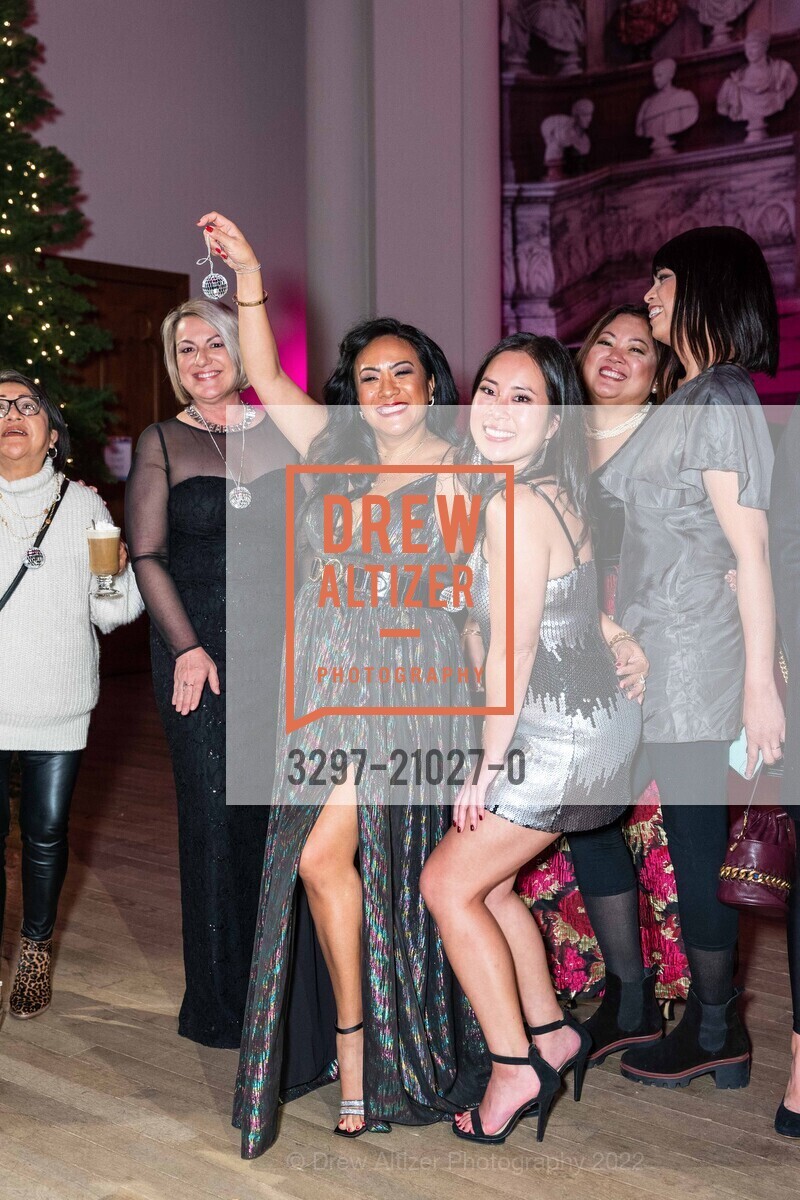 Grace Rivera-Pautin, Holiday Hob Nob benefiting St. Francis Foundation 2022, Saint Joseph’s Arts Society. 1401 Howard St, SF, CA 94103 US, December 3rd, 2022, Photo #3297-21027-0 Grace Rivera-Pautin, Photo #3297-21027-0