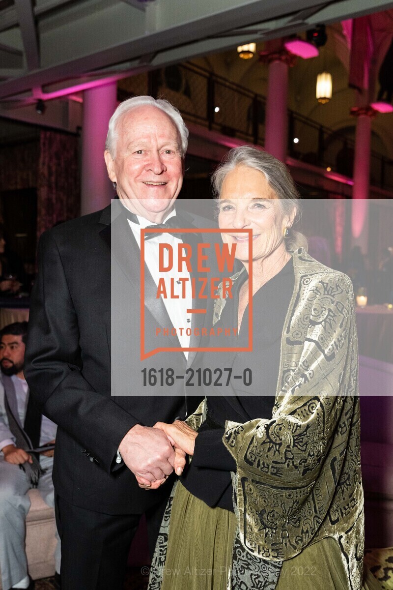 Robert Harvey, Samie Daniels, Holiday Hob Nob benefiting St. Francis Foundation 2022, Saint Joseph’s Arts Society. 1401 Howard St, SF, CA 94103 US, December 3rd, 2022, Photo #1618-21027-0 Robert Harvey, Samie Daniels, Photo #1618-21027-0