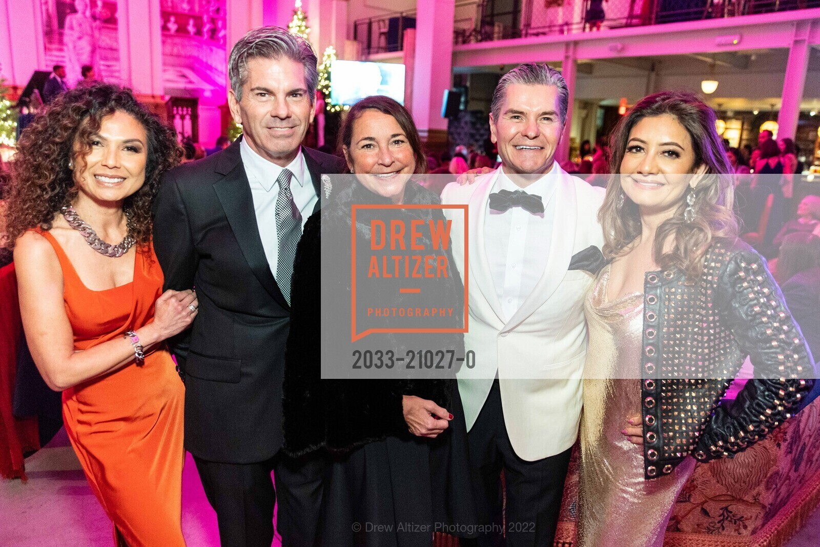 Judith Rooke, Patrick Brown, Michele Hanson, Chris Meza, Sarita Satpathy, Holiday Hob Nob benefiting St. Francis Foundation 2022, Saint Joseph’s Arts Society. 1401 Howard St, SF, CA 94103 US, December 3rd, 2022, Photo #2033-21027-0 Judith Rooke, Patrick Brown, Michele Hanson, Chris Meza, Sarita Satpathy, Photo #2033-21027-0
