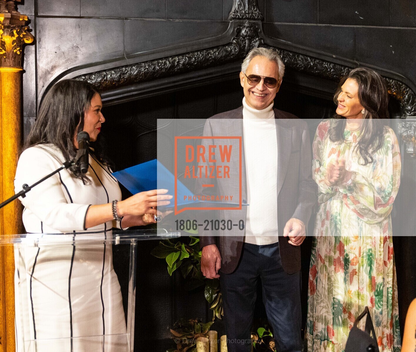 London Breed, Andrea Bocelli, Veronica Berti Bocelli, La Vita è Bella: An Evening With Andrea Bocelli & Family, Kohl Mansion. 2750 Adeline Dr, Burlingame, CA 94010 US, Photo #1806-21030-0 London Breed, Andrea Bocelli, Veronica Berti Bocelli, Photo #1806-21030-0