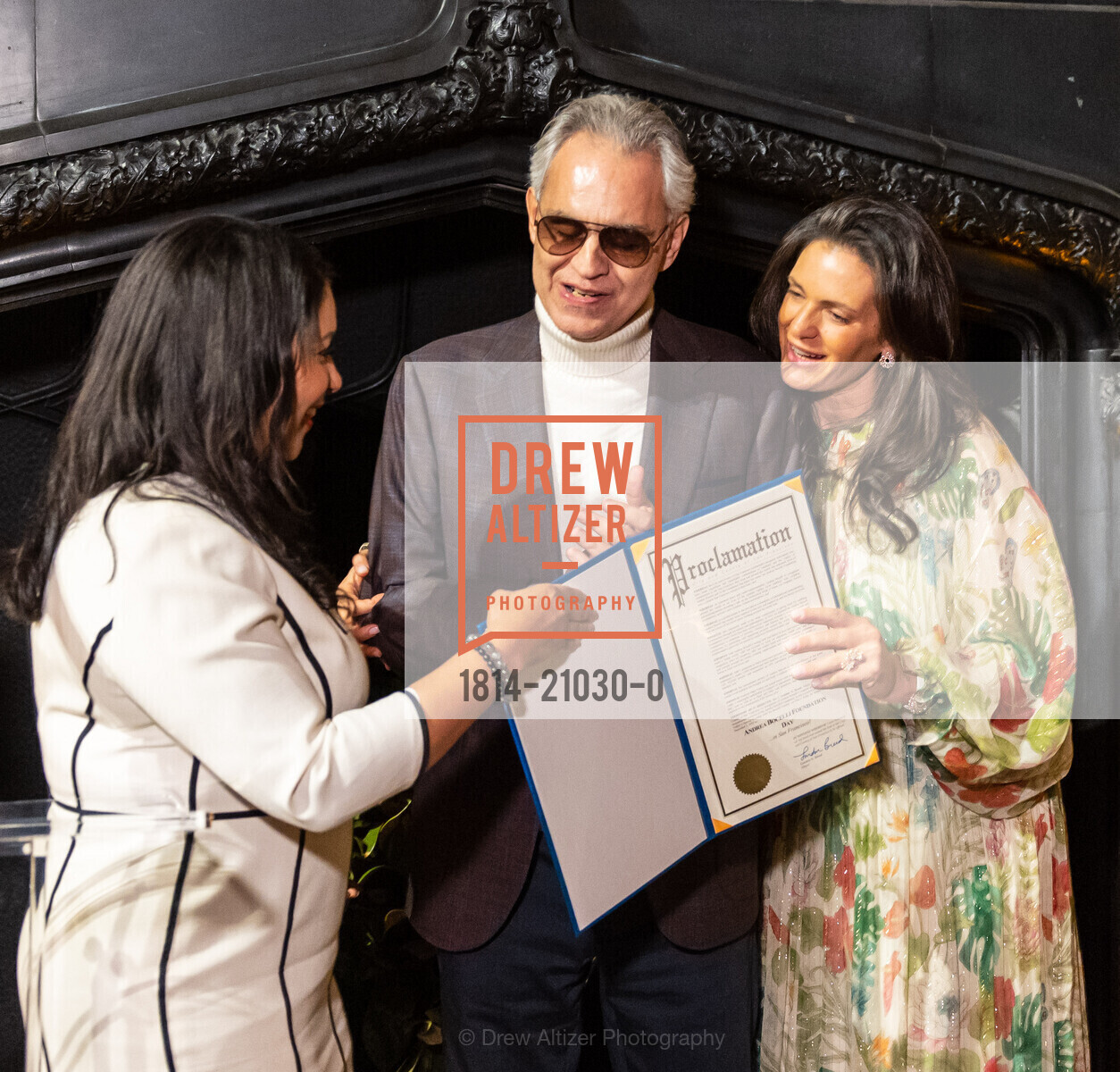 London Breed, Andrea Bocelli, Veronica Berti Bocelli, La Vita è Bella: An Evening With Andrea Bocelli & Family, Kohl Mansion. 2750 Adeline Dr, Burlingame, CA 94010 US, Photo #1814-21030-0 London Breed, Andrea Bocelli, Veronica Berti Bocelli, Photo #1814-21030-0