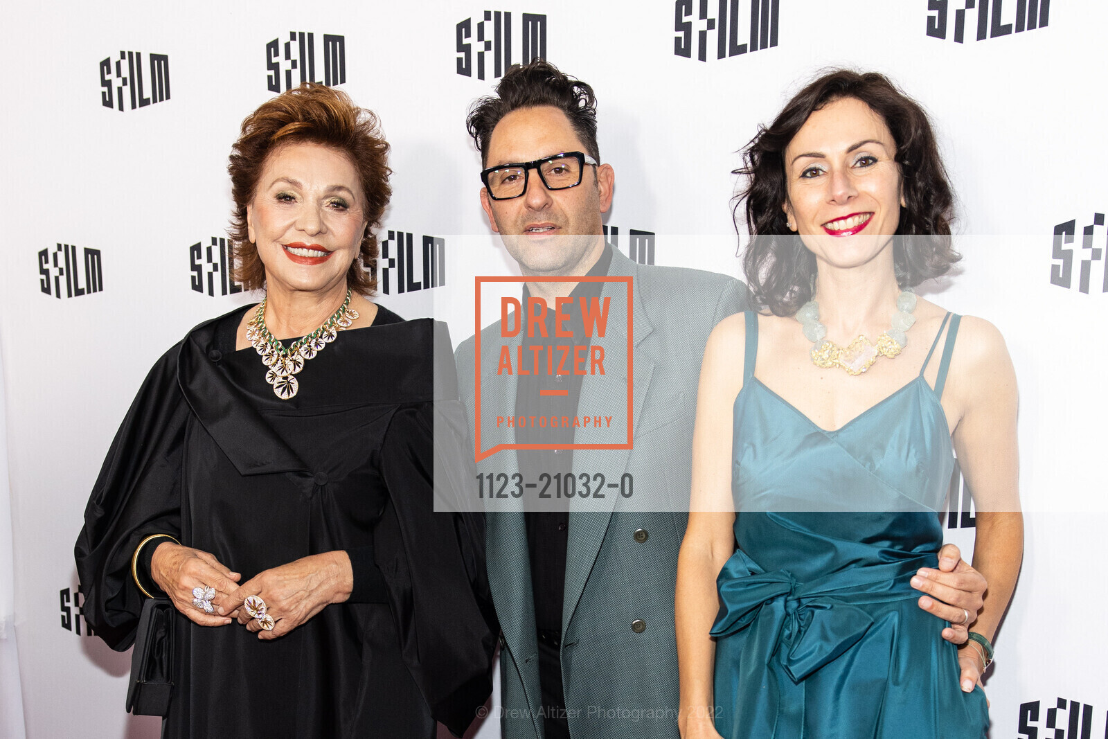 Maria Manetti Shrem, Mauro Aprile Zanetti, Eva Zanetti, SFFILM Awards 2022 Honoring Margot Robbie, Ryan Coogler, Stephanie Hsu and Sarah Polley, Yerba Buena Center for The Arts, December 5th, 2022, Photo #1123-21032-0 Maria Manetti Shrem, Mauro Aprile Zanetti, Eva Zanetti, Photo #1123-21032-0