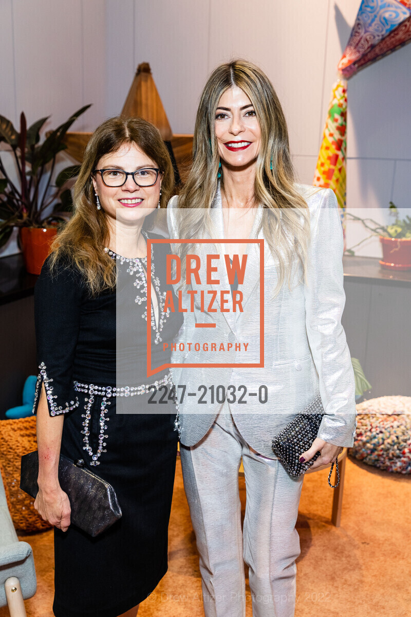 Linda Miller, Alexandra Wells, SFFILM Awards 2022 Honoring Margot Robbie, Ryan Coogler, Stephanie Hsu and Sarah Polley, Yerba Buena Center for The Arts, December 5th, 2022, Photo #2247-21032-0 Linda Miller, Alexandra Wells, Photo #2247-21032-0