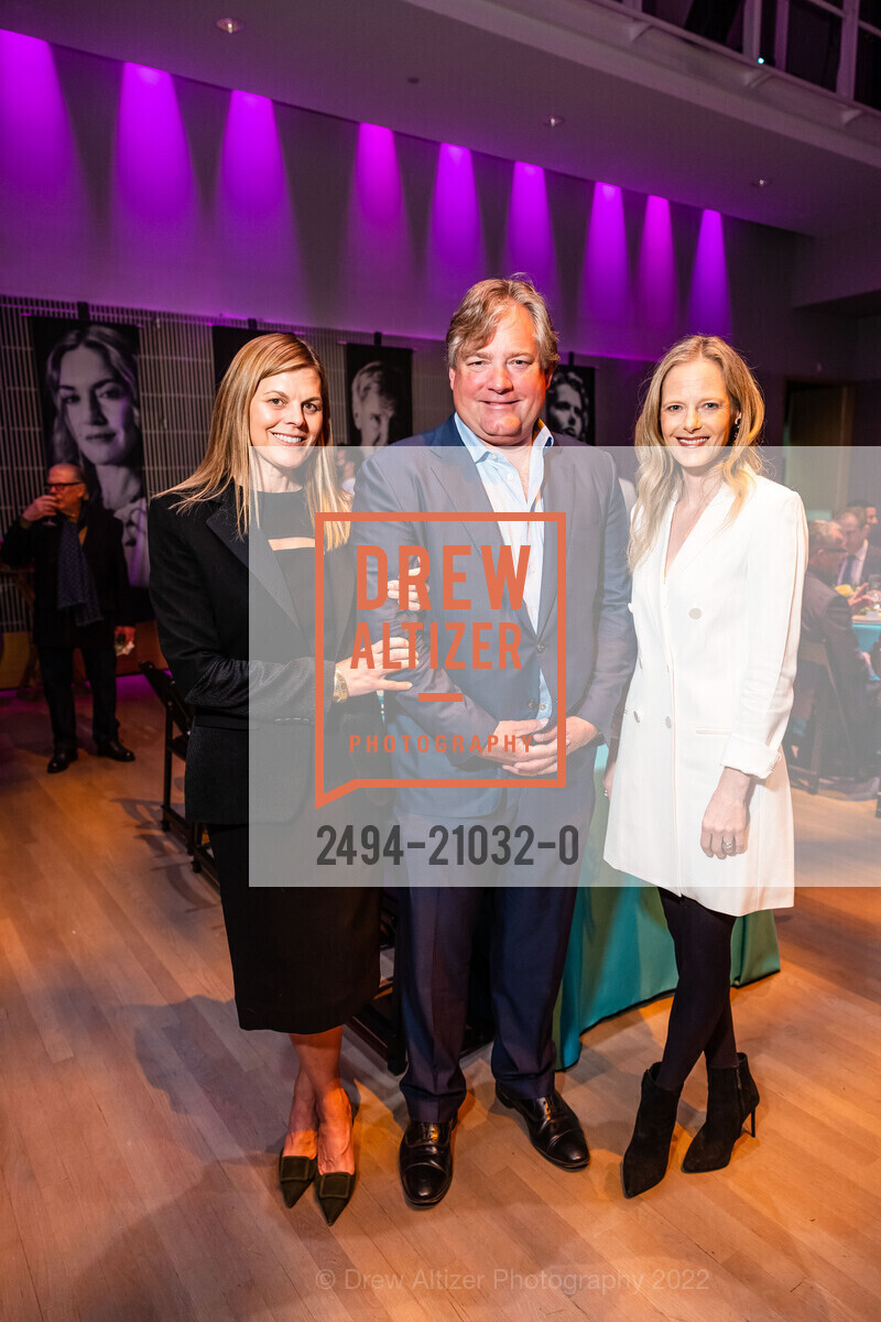 Annie Woods, Montgomery Woods, Katie Traina, SFFILM Awards 2022 Honoring Margot Robbie, Ryan Coogler, Stephanie Hsu and Sarah Polley, Yerba Buena Center for The Arts, December 5th, 2022, Photo #2494-21032-0 Annie Woods, Montgomery Woods, Katie Traina, Photo #2494-21032-0