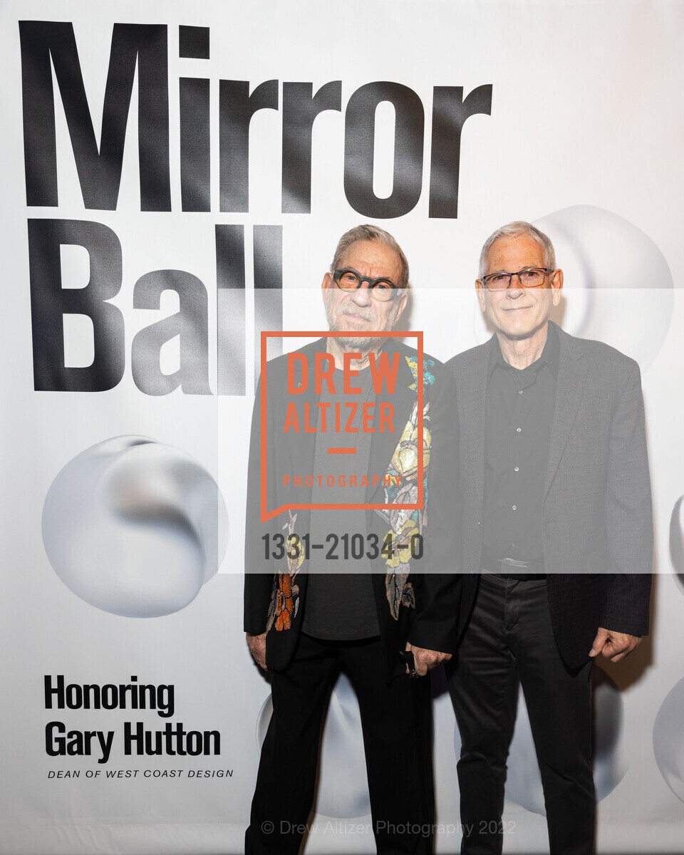 Gary Hutton, Museum of Craft and Design's Art for All Mirror Ball Benefit and Auction 2022, Museum of Craft and Design, December 6th, 2022, Photo #1331-21034-0 Gary Hutton, Photo #1331-21034-0