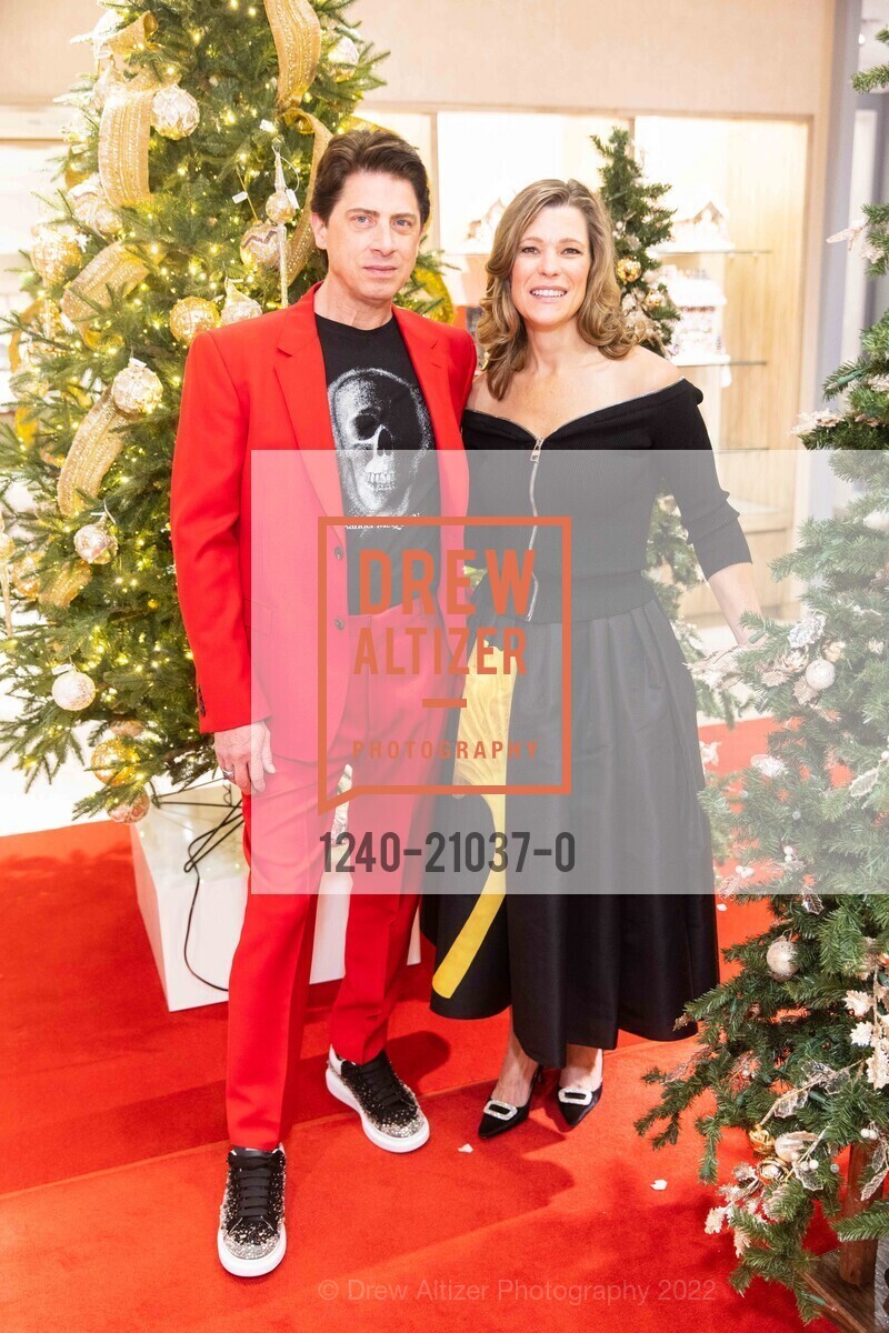 Aubrey Brewster, Marla Wecker, Neiman Marcus and Aubrey Brewster host Merry and Bright Holiday Party, Neiman Marcus. 150 Stockton St, 5th Floor, December 9th, 2022, Photo #1240-21037-0 Aubrey Brewster, Marla Wecker, Photo #1240-21037-0