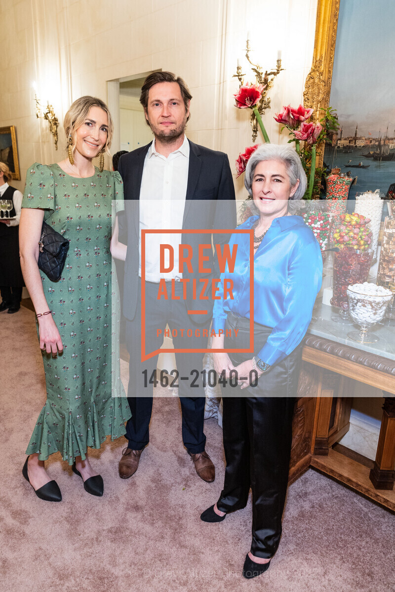 Elle Celinski, Peter Celinski, Yvette Robbins, Gordon Getty's 89th Birthday Party, 2880 Broadway, December 10th, 2022, Photo #1462-21040-0 Elle Celinski, Peter Celinski, Yvette Robbins, Photo #1462-21040-0