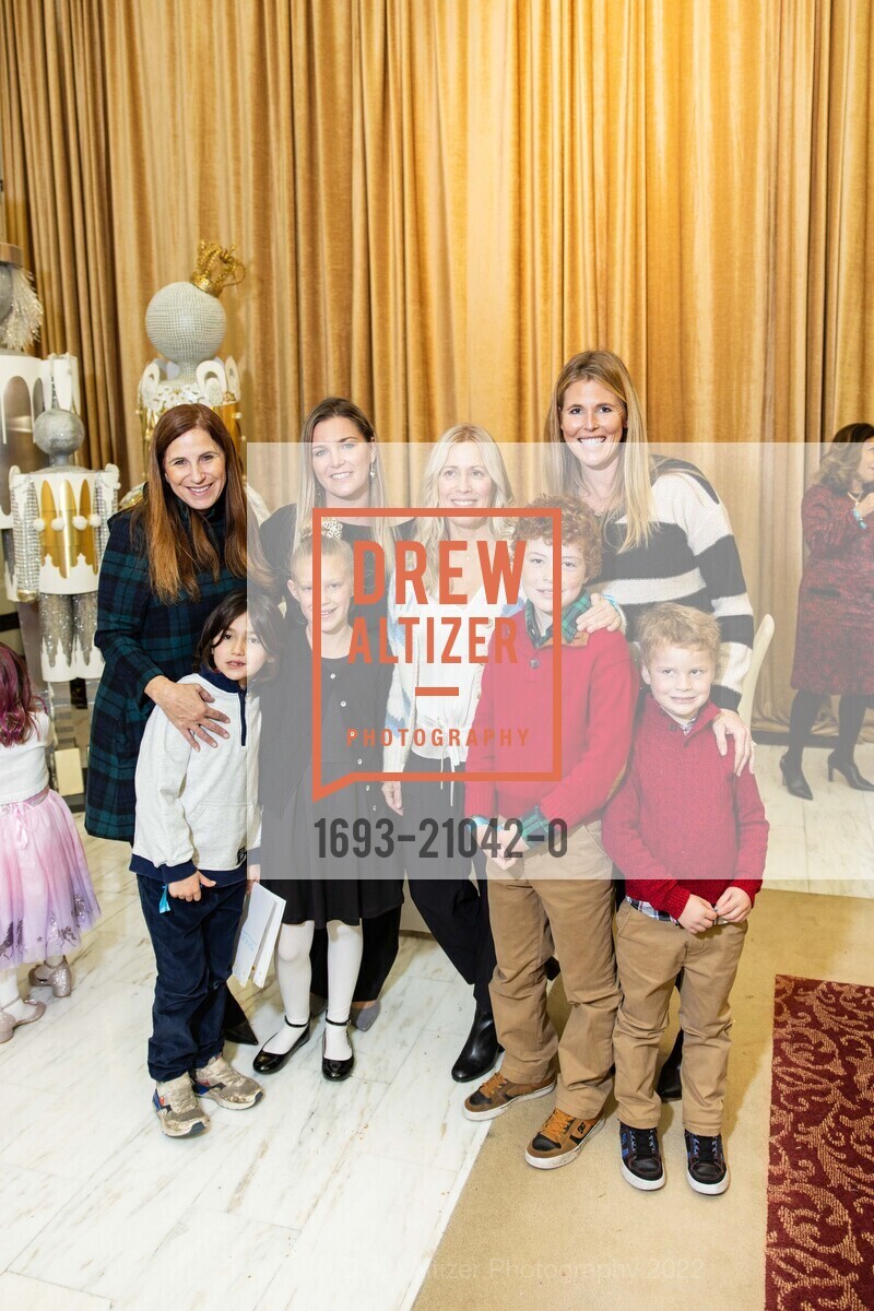 Rochelle Jasen, Michelle Gilman Jasen, Cassandra Pero, Emily Pero, Kimber Trefero, Jennifer Alfaro, Dylan Alfaro, Hunter Alfaro, SF Ballet Hosts Nutcracker Luncheon, San Francisco City Hall. 1 Dr Carlton B Goodlett Pl, December 11th, 2022, Photo #1693-21042-0 Rochelle Jasen, Michelle Gilman Jasen, Cassandra Pero, Emily Pero, Kimber Trefero, Jennifer Alfaro, Dylan Alfaro, Hunter Alfaro, Photo #1693-21042-0