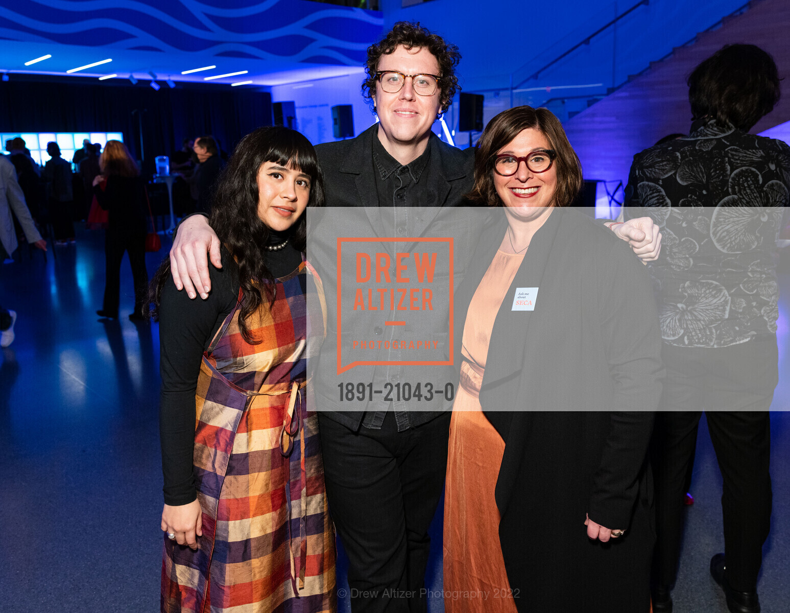 Brian Whalen, Liz Fernandez, Suzy Varadi, SFMOMA SECA Awards: Society for the Encouragement of Contemporary Art, SF Moma. 151 3rd St, SF, CA 94103 US, December 13th, 2022, Photo #1891-21043-0 Brian Whalen, Liz Fernandez, Suzy Varadi, Photo #1891-21043-0