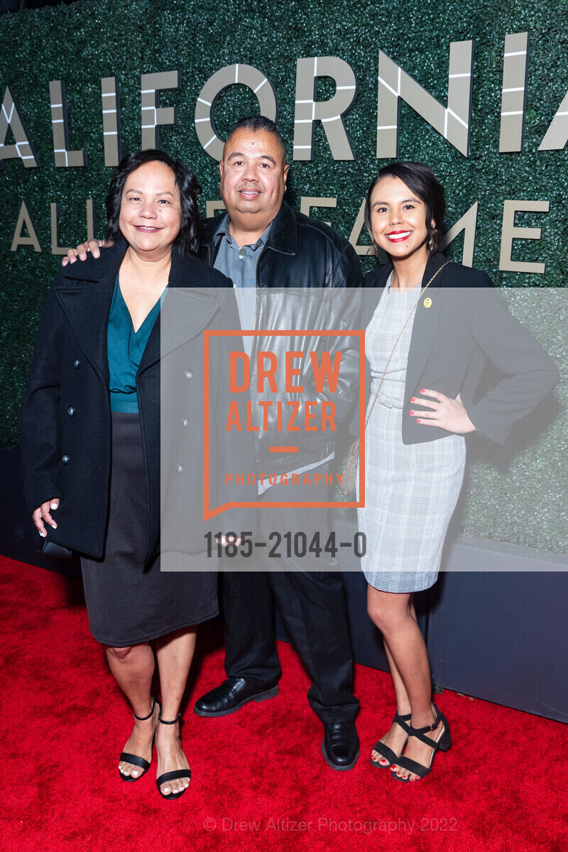 Patty Itliong Serda, Victor Serda, Hailey Serda, Photo #1185-21044-0