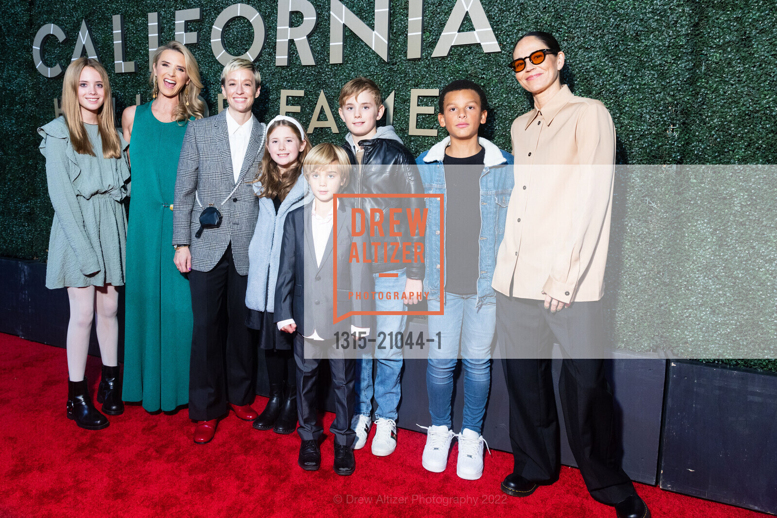 Jennifer Siebel Newsom, Megan Rapinoe, Brooklynn Newsom, Hunter Newsom, Dutch Newsom, Montana Newsom, Sue Bird, Photo #1315-21044-1