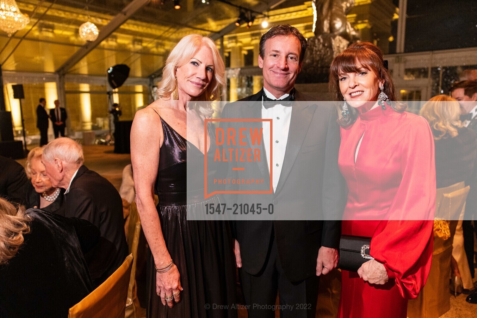 Todd Traina, Allison Speer, An Elegant Evening in the Court of Honor 2022, Legion of Honor. 100 34th Ave, SF, CA 94121 US, December 13th, 2022, Photo #1547-21045-0 Todd Traina, Allison Speer, Photo #1547-21045-0