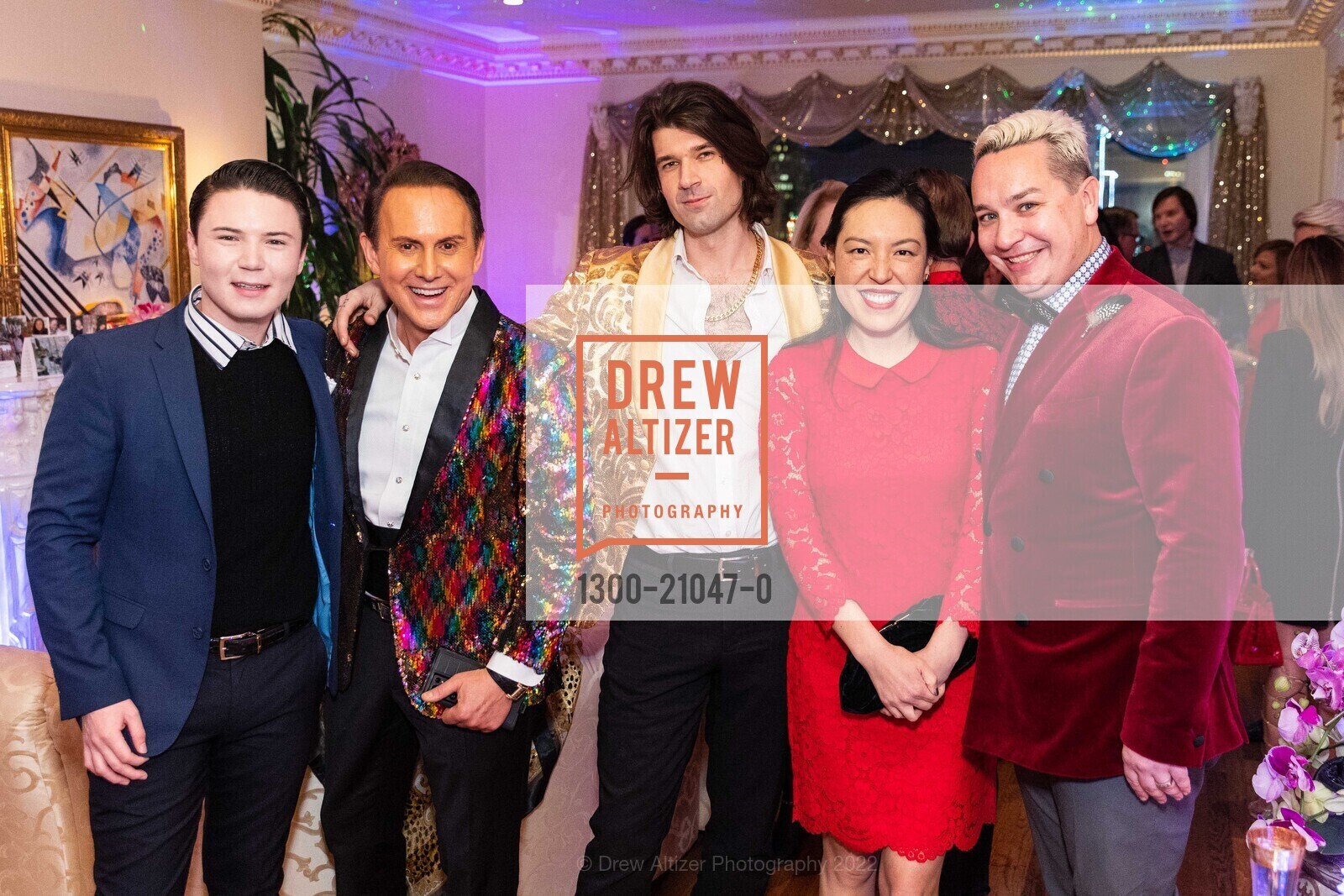 Dakota Hileman, Joel Goodrich, Bip Apollo, Carol Liu, Christopher Wiseman, Joel Goodrich's 2023 Holiday Cocktail Party, Private location. 850 Powell St., Penthouse 904, SF, CA 94108 US, December 15th, 2022, Photo #1300-21047-0 Dakota Hileman, Joel Goodrich, Bip Apollo, Carol Liu, Christopher Wiseman, Photo #1300-21047-0