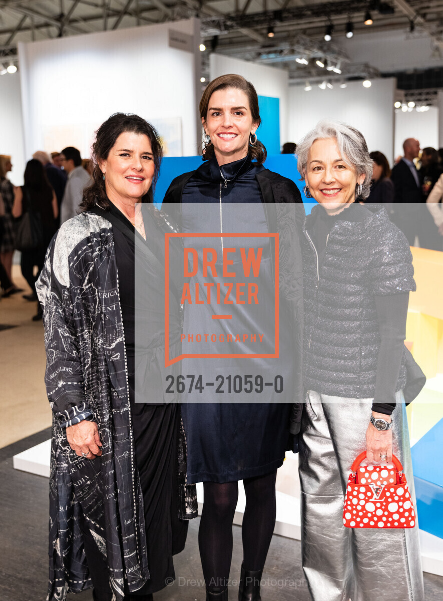 Lori Hunter, Grace Hunter, Sako Fisher, FOG Art and Design Fair 2023, Fort Mason Festival Pavillion, Photo #2674-21059-0 Lori Hunter, Grace Hunter, Sako Fisher, Photo #2674-21059-0