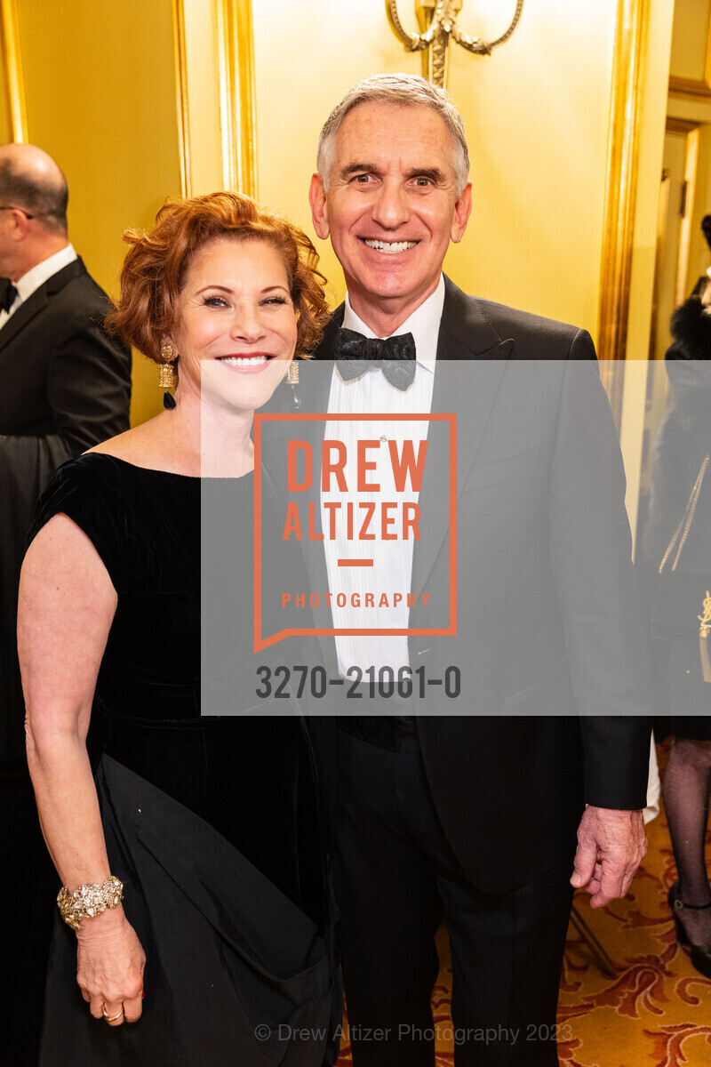 Joanne Weir, Joe Erlich, San Francisco Ballet 90th Anniversary Opening Night Gala 2023, San Francisco War Memorial & Performing Arts Center. 401 Van Ness Avenue, January 19th, 2023, Photo #3270-21061-0 Joanne Weir, Joe Erlich, Photo #3270-21061-0