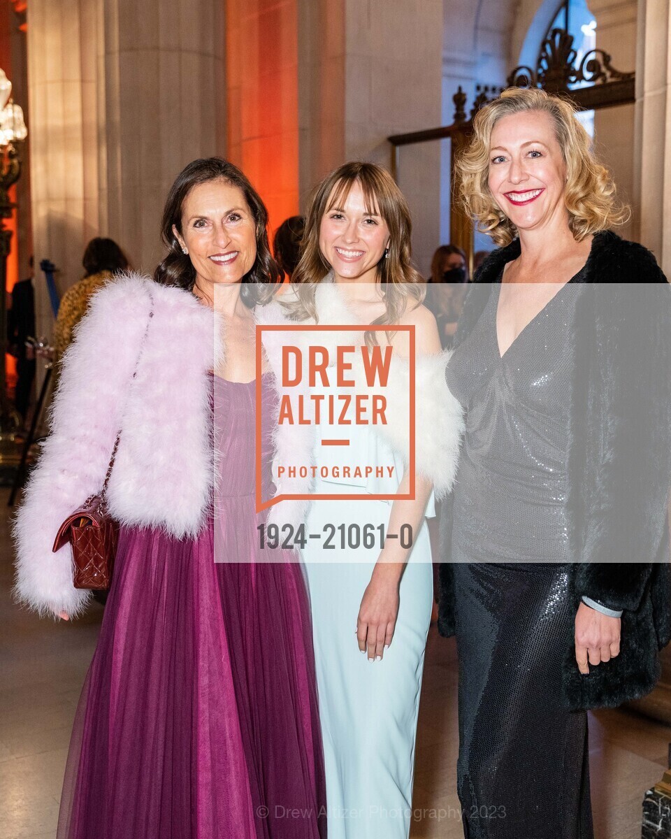 Stacy Crinks, Jen Doerger, Sydney Lantz, Photo #1924-21061-0