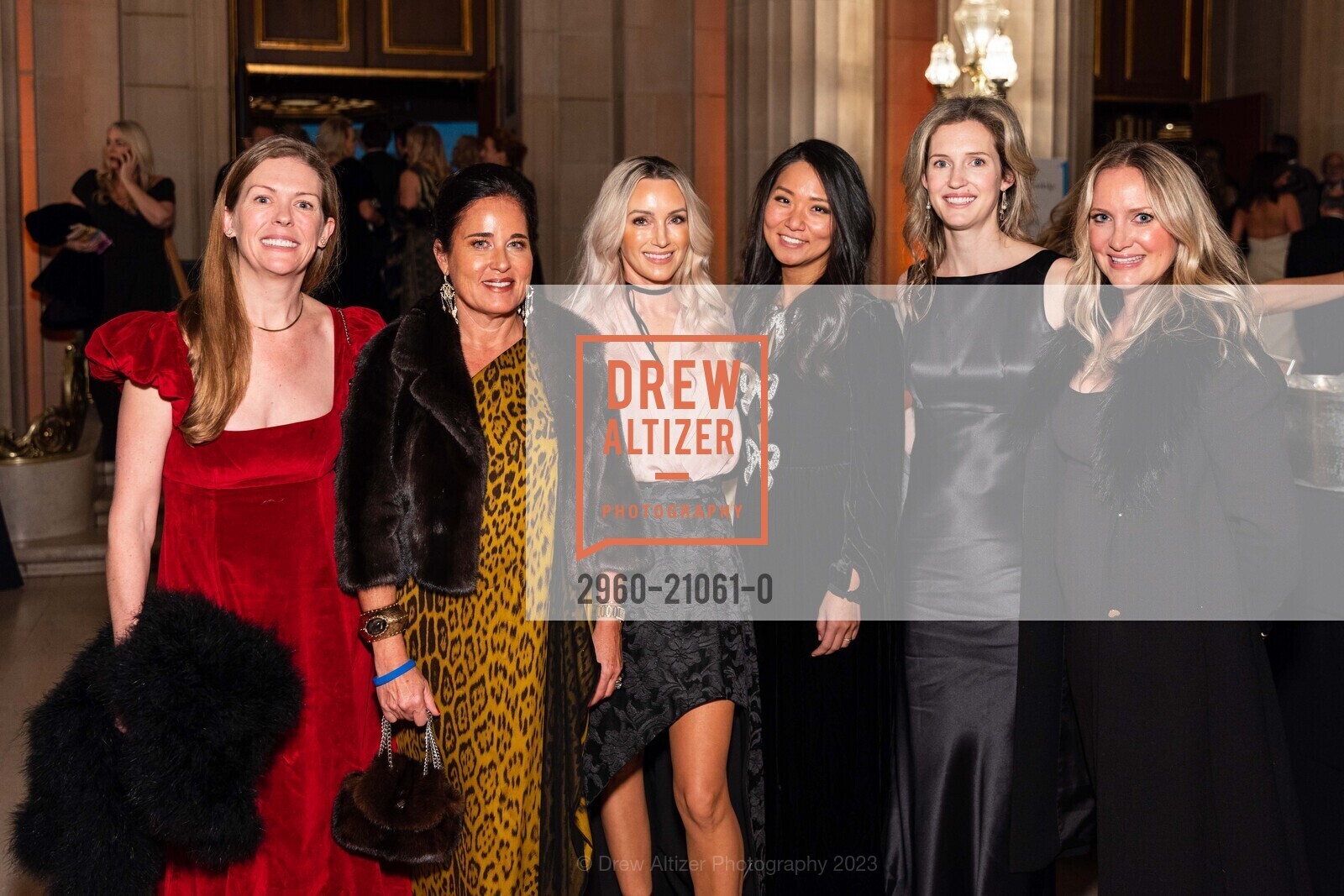 Lindsay Sutton, Kristina Bickford, Natalia Urrutia, Ann Chung, Bailey Reece, Ali Slusser, San Francisco Ballet 90th Anniversary Opening Night Gala 2023, San Francisco War Memorial & Performing Arts Center. 401 Van Ness Avenue, January 19th, 2023, Photo #2960-21061-0 Lindsay Sutton, Kristina Bickford, Natalia Urrutia, Ann Chung, Bailey Reece, Ali Slusser, Photo #2960-21061-0