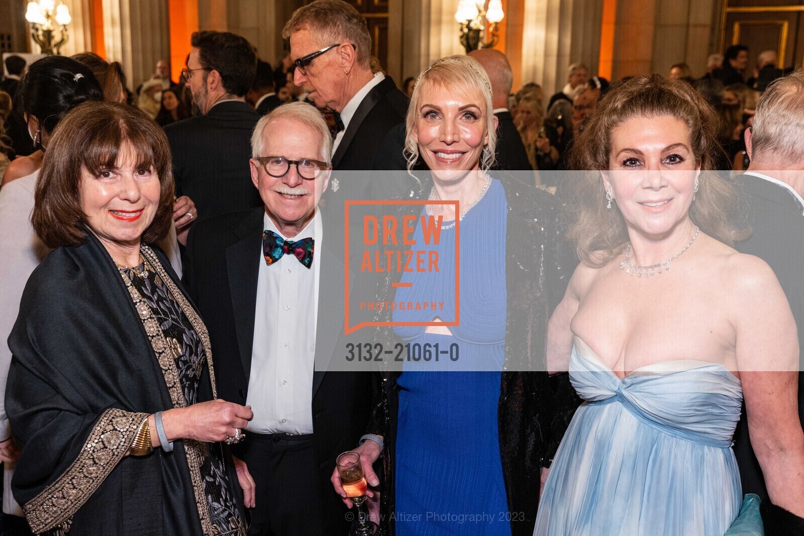 June Lund, Jan Newman, Bob Newman, Debra Leylegian, Photo #3132-21061-0